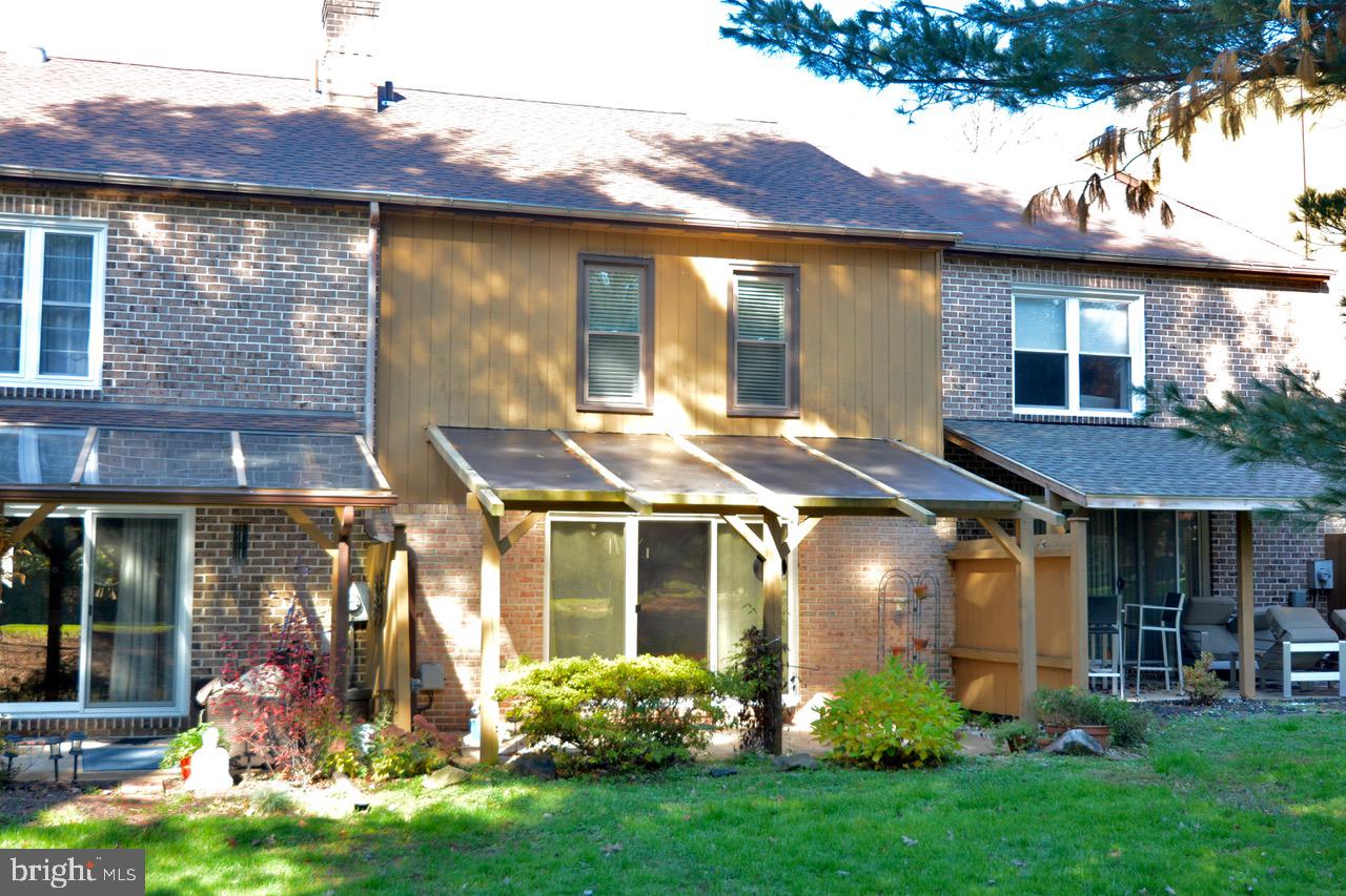 FLYING HILLS - Residential