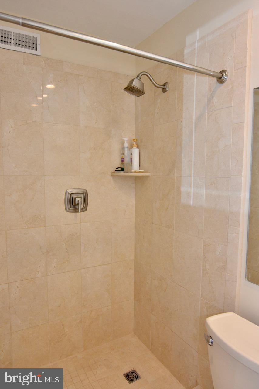 FLYING HILLS - Residential