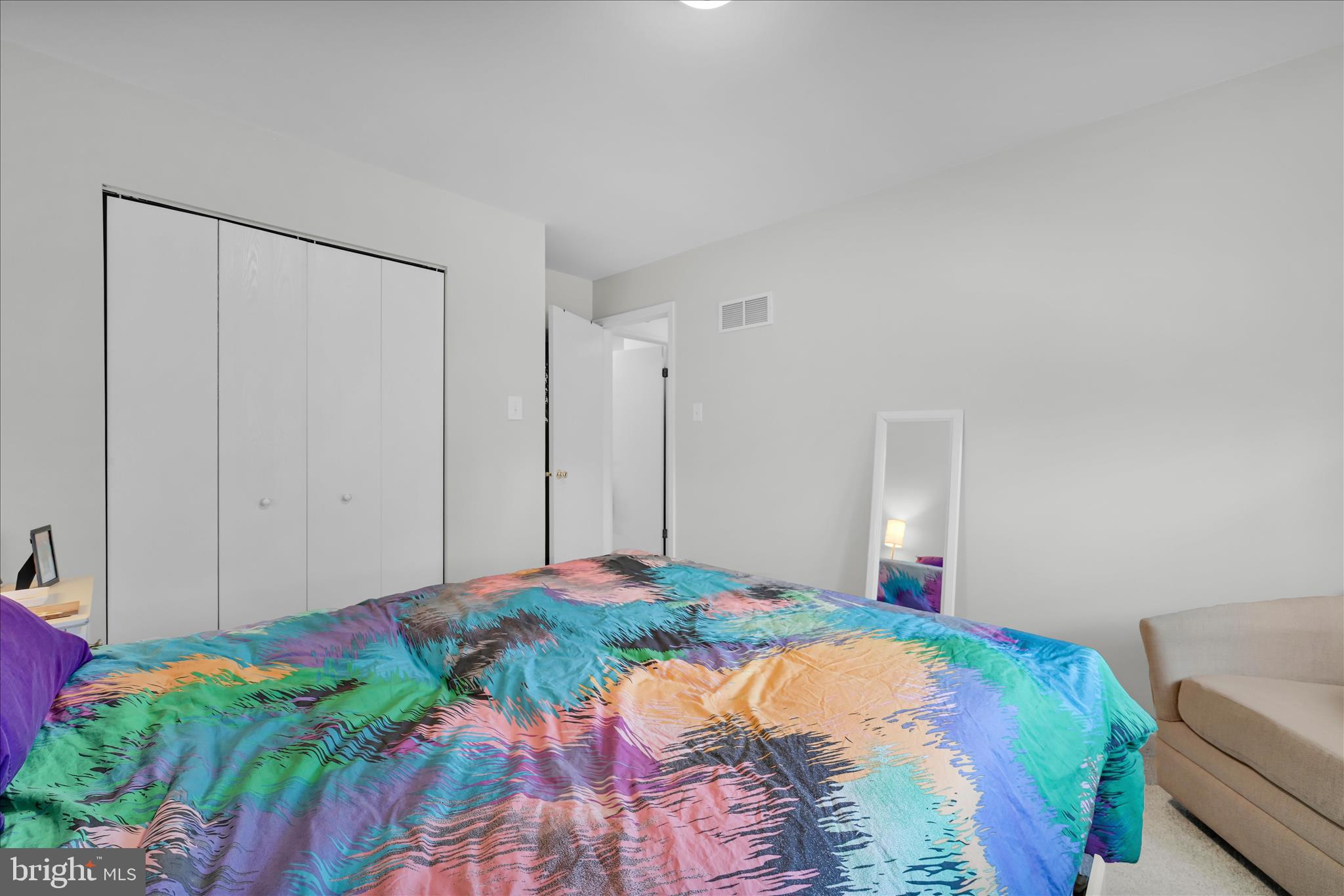 LORANE ORCHARD - Residential