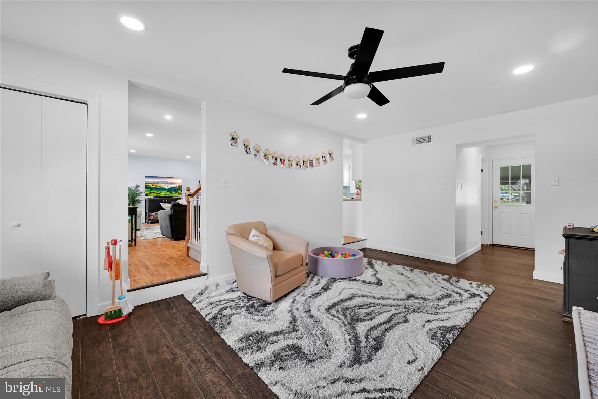 LORANE ORCHARD - Residential