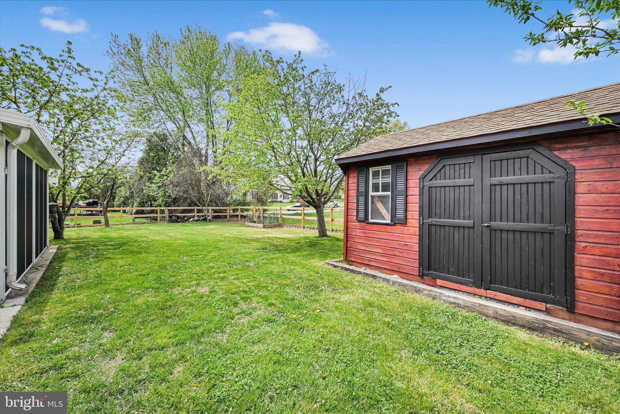 LORANE ORCHARD - Residential