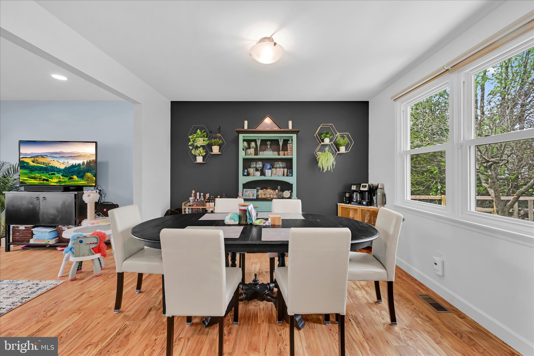 LORANE ORCHARD - Residential