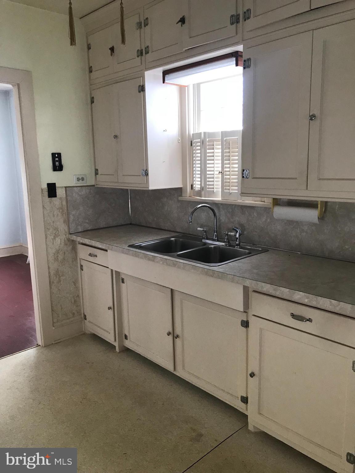 MILLERSVILLE - Residential