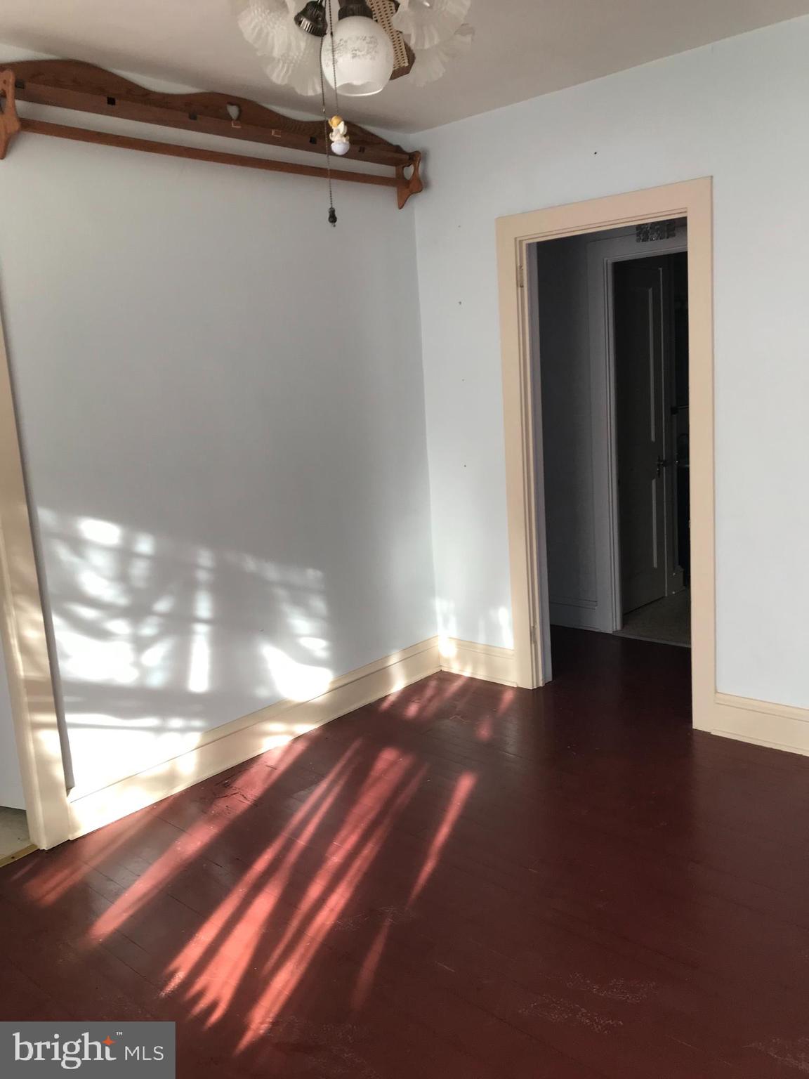 MILLERSVILLE - Residential