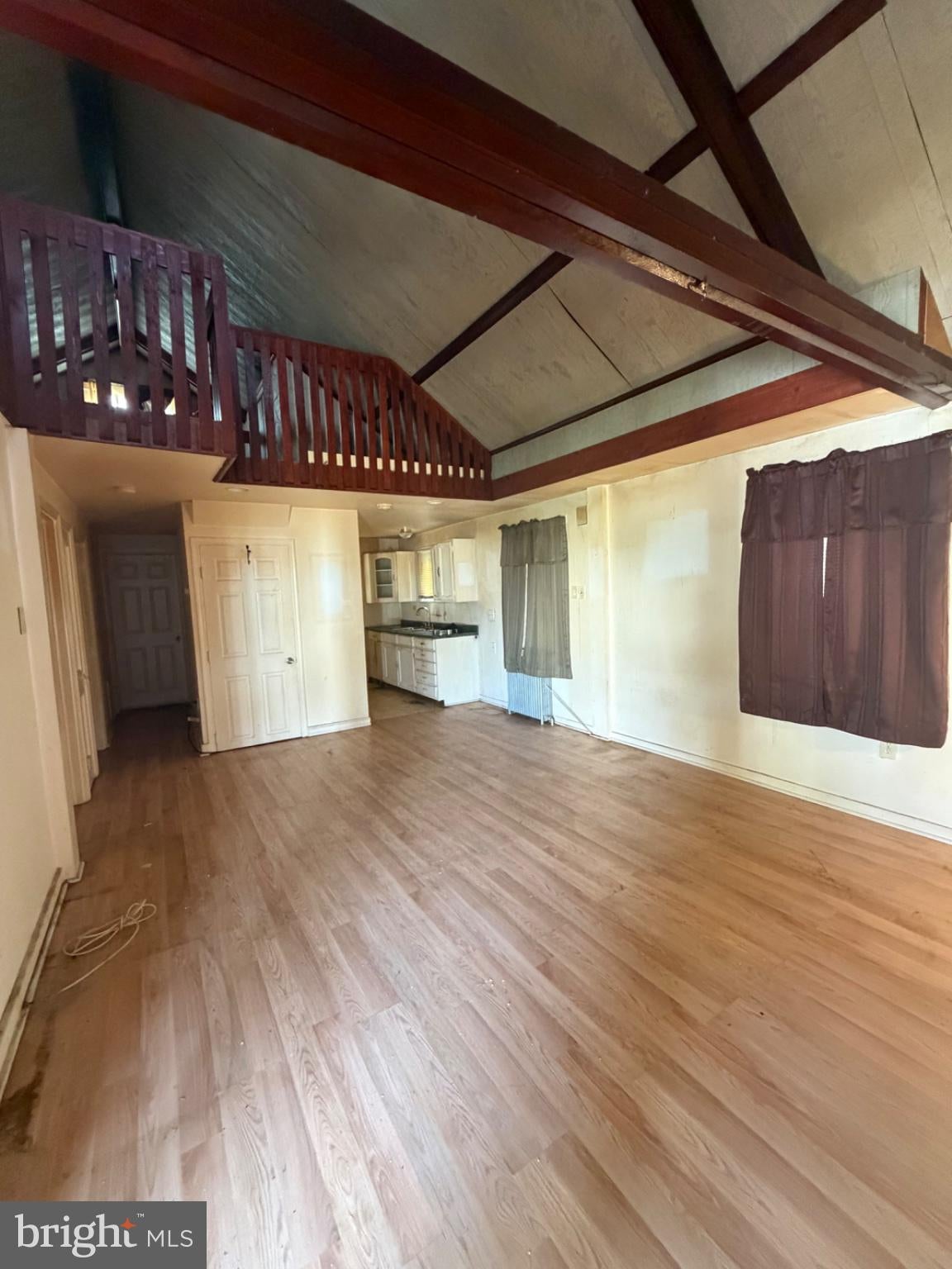 1129 WOODLAND AVENUE