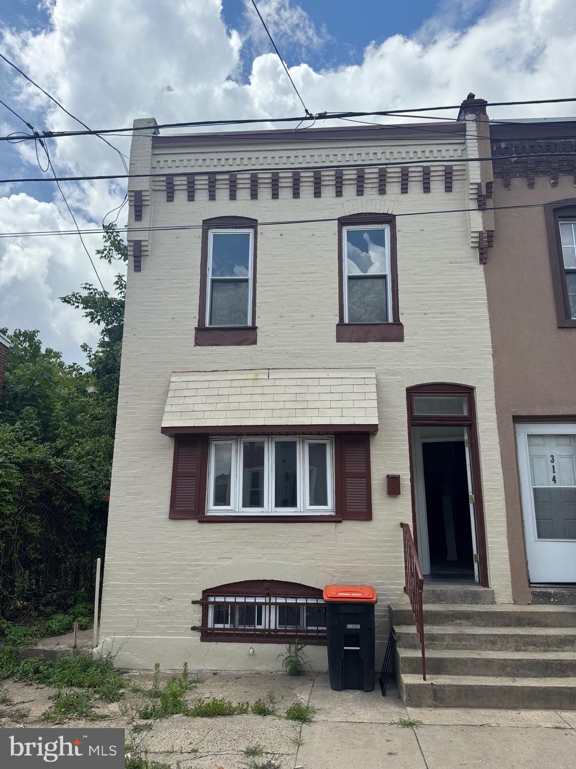 Welcome to 312 Concord Ave! This charming home features beautifully updated, a modern kitchen with brand-new appliances, and a fresh, updated feel throughout. Perfect for homeowners or investors looking for a move-in ready property in a convenient location.