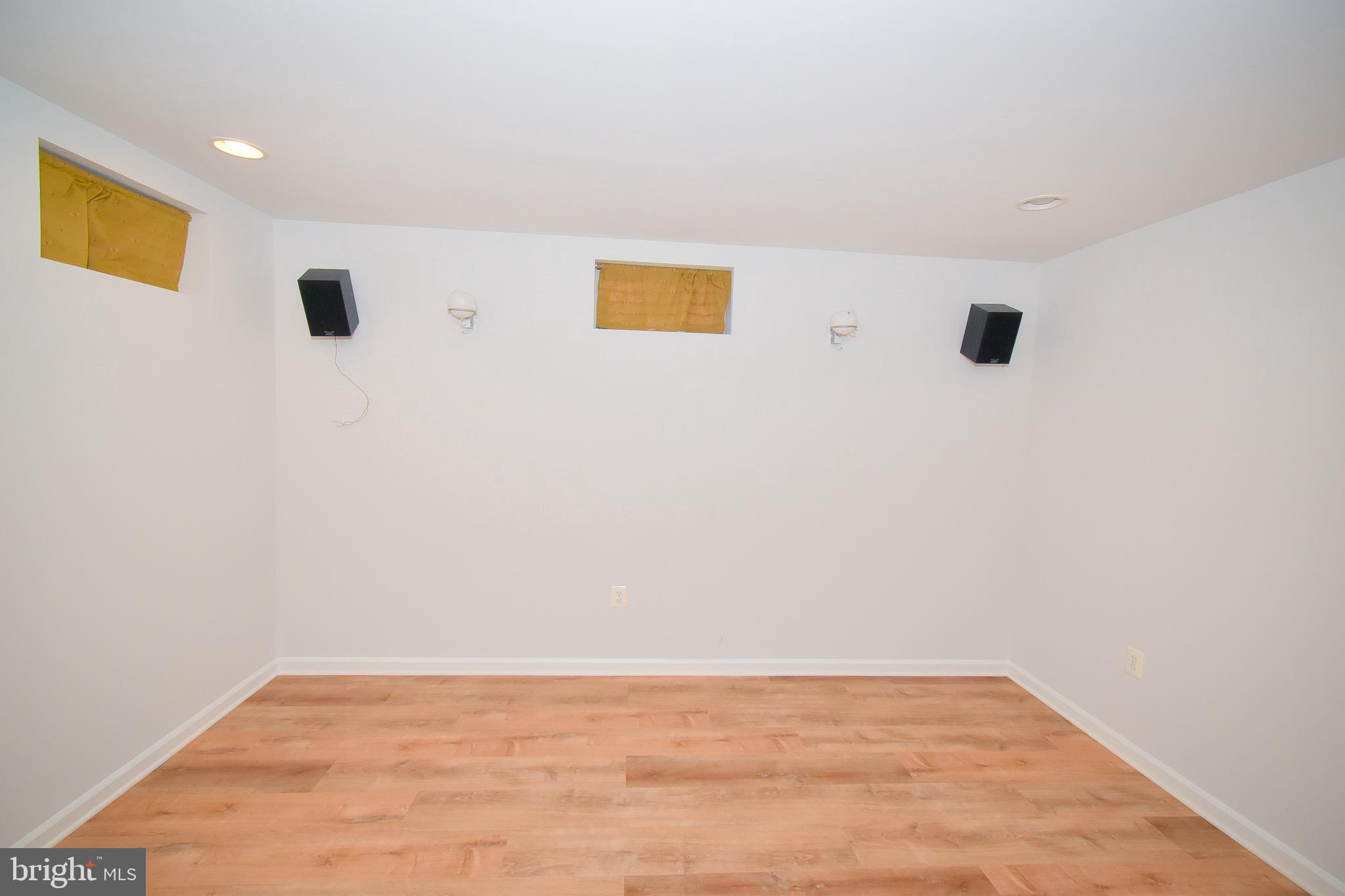 SPRING GLEN - Residential Lease