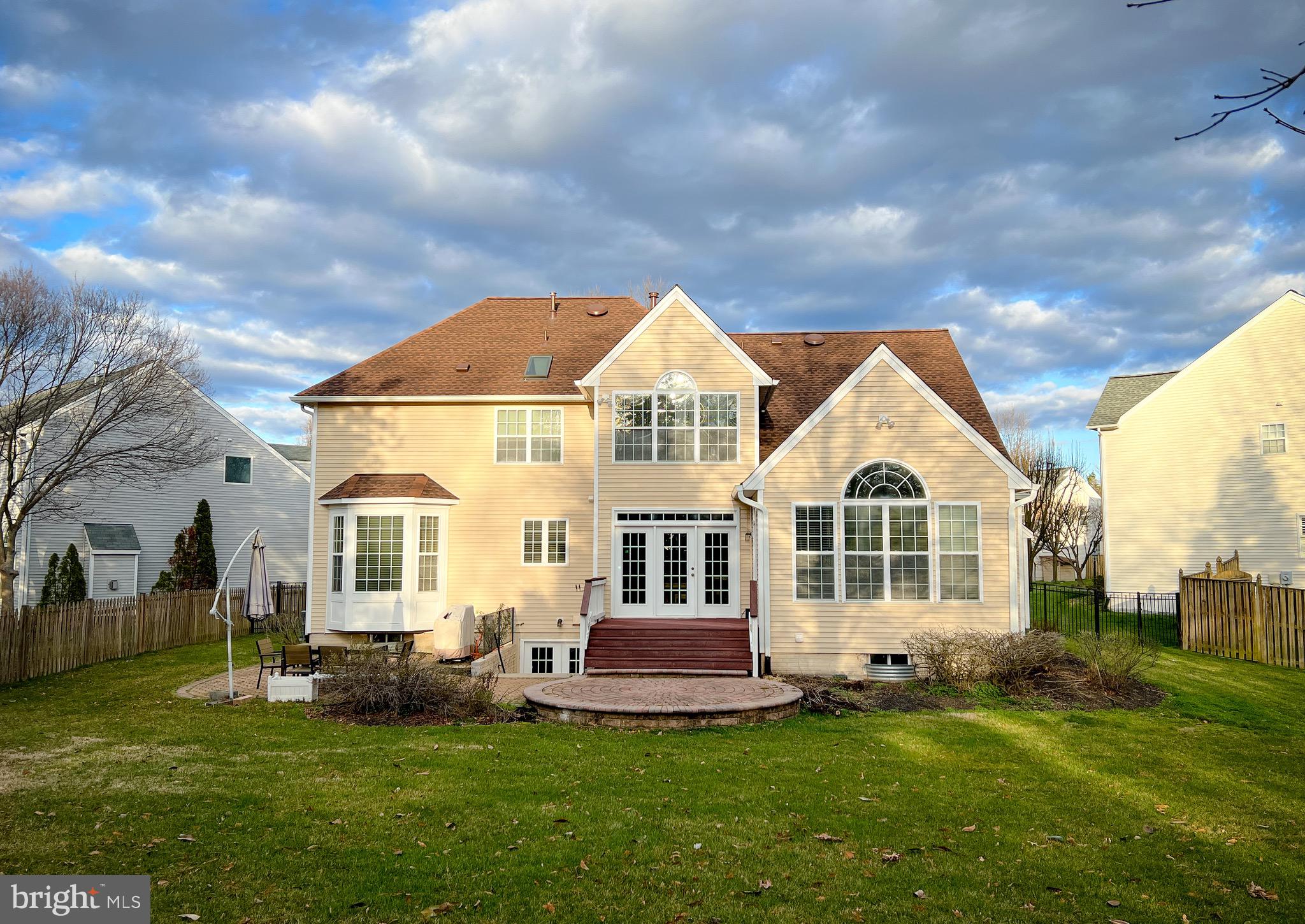 SPRING GLEN - Residential Lease