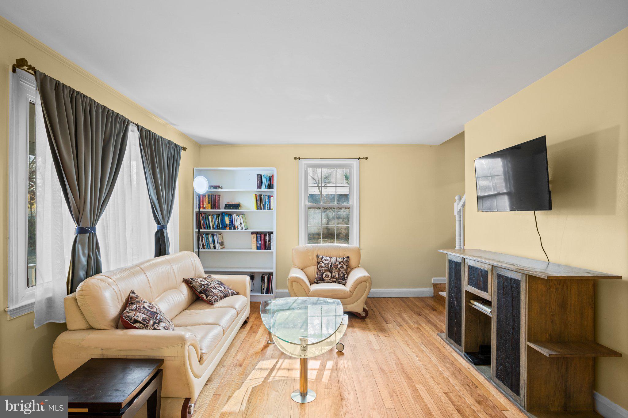 CATONSVILLE KNOLLS - Residential