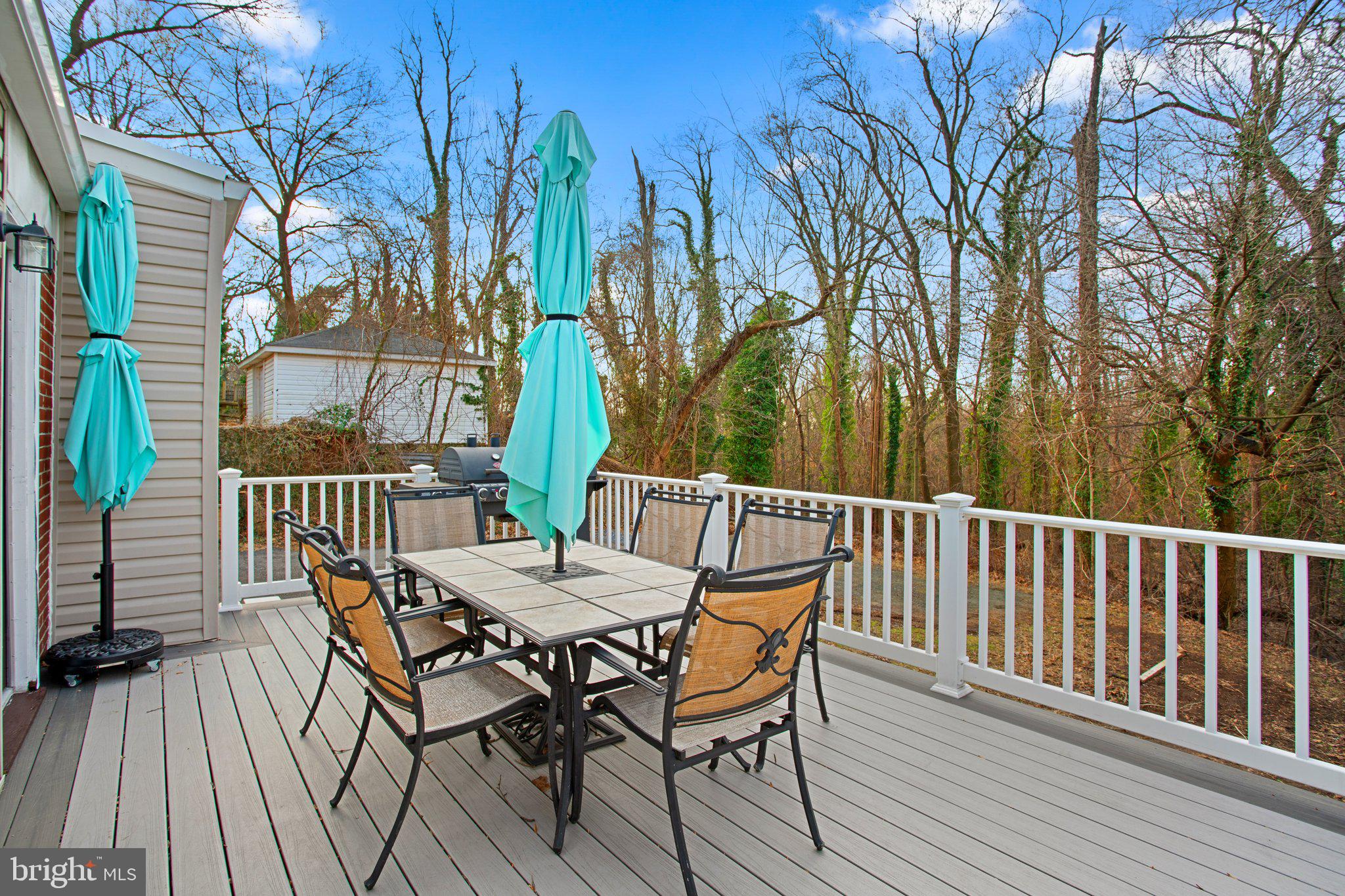 CATONSVILLE KNOLLS - Residential