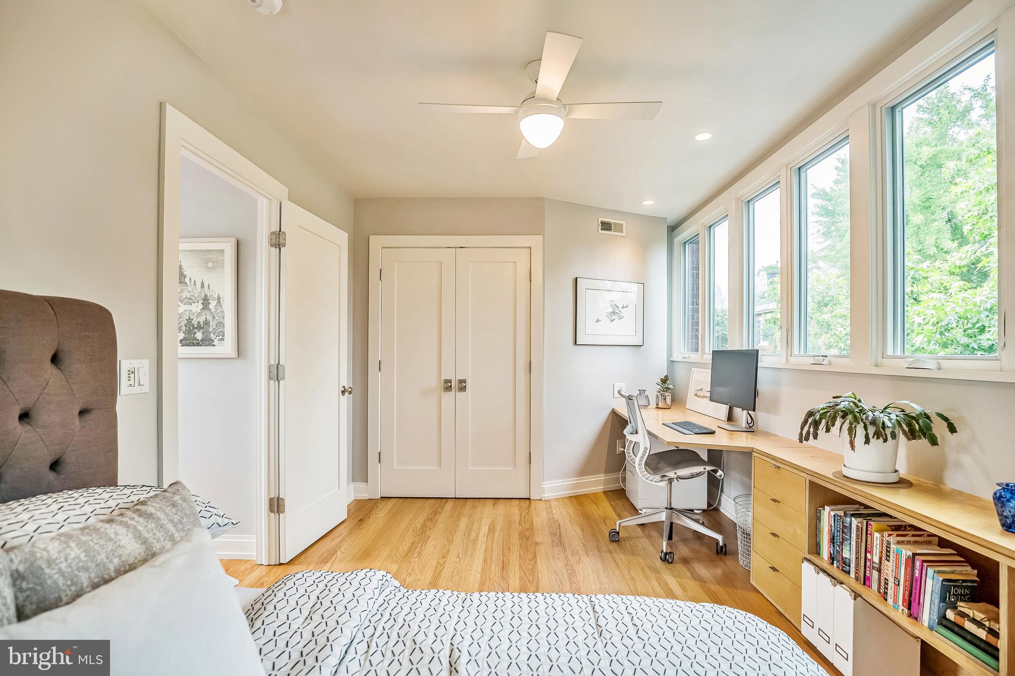 SOCIETY HILL - Residential