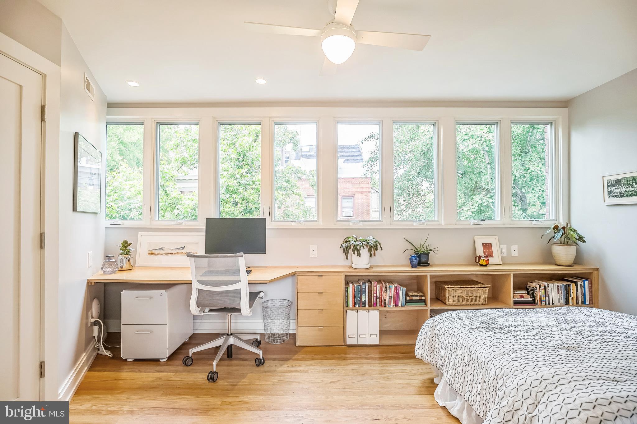 SOCIETY HILL - Residential