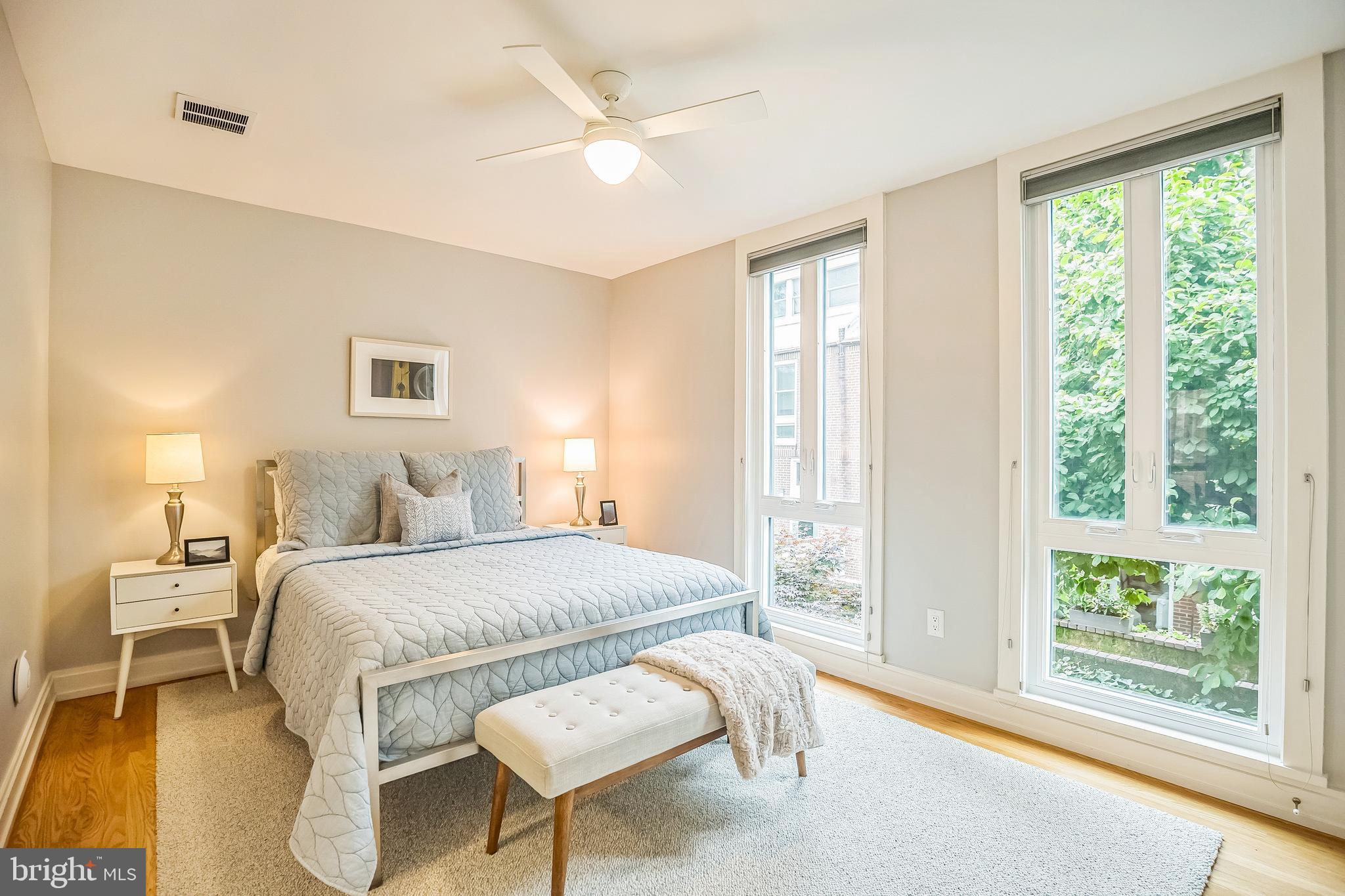 SOCIETY HILL - Residential