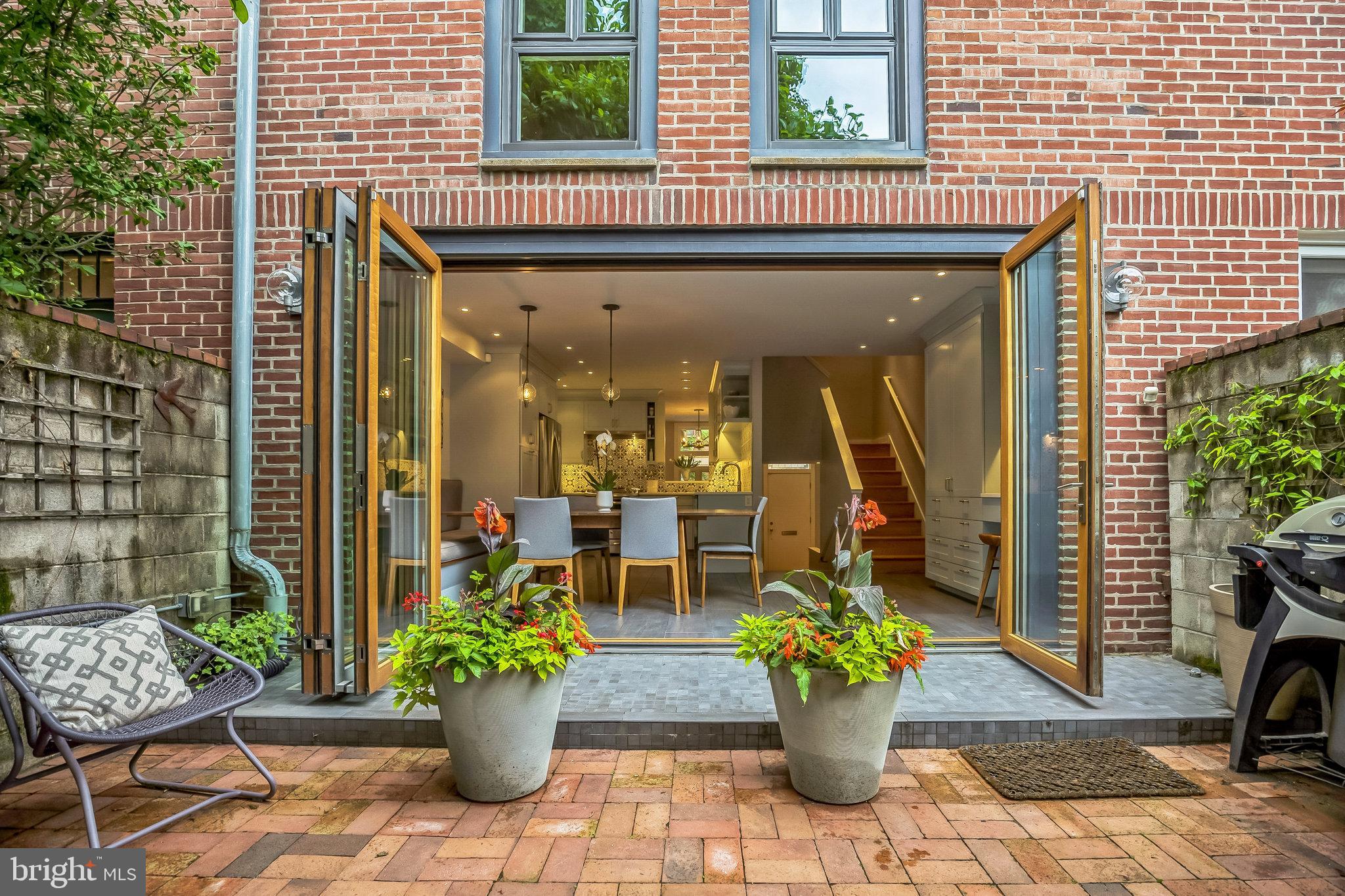 SOCIETY HILL - Residential