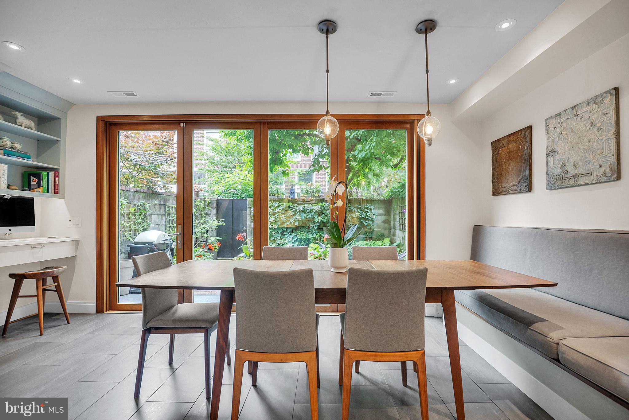 SOCIETY HILL - Residential