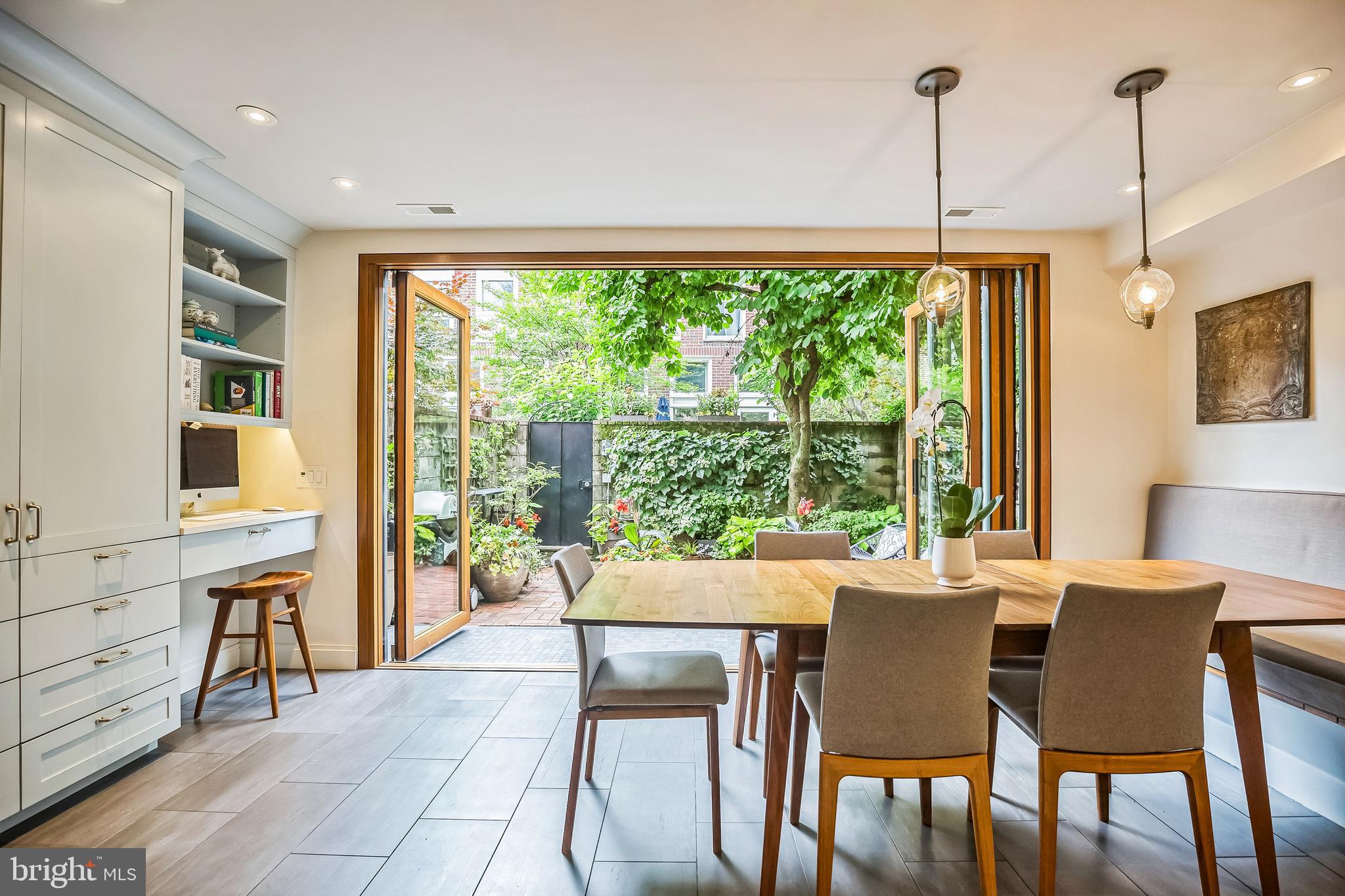 SOCIETY HILL - Residential