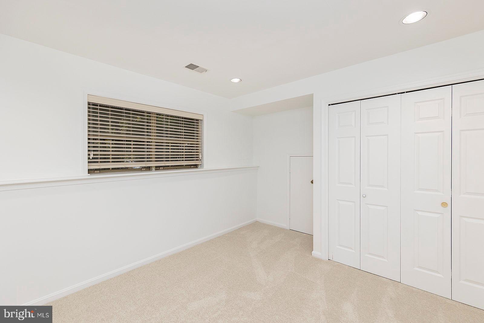 FRANKLIN FARM - Residential Lease