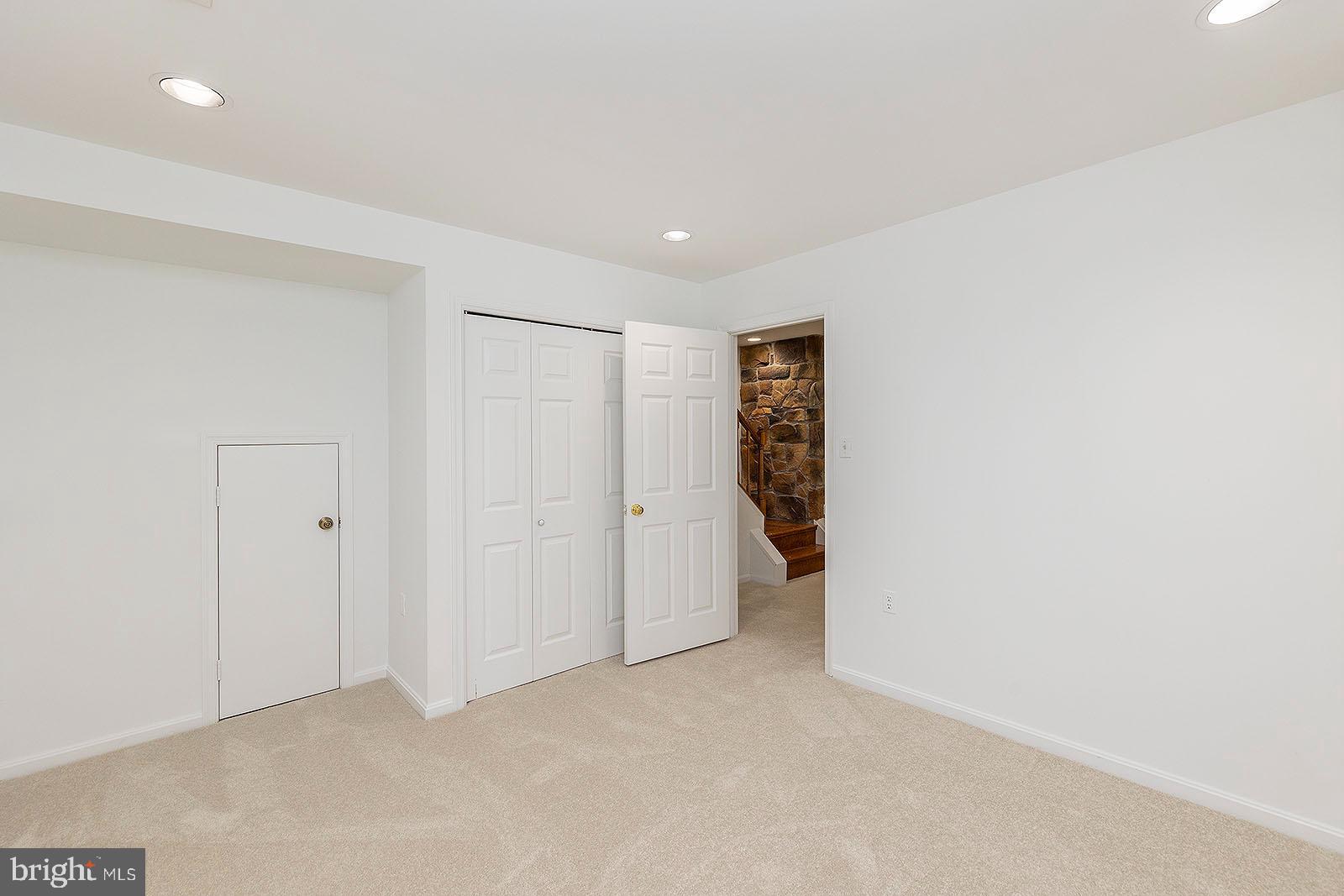 FRANKLIN FARM - Residential Lease