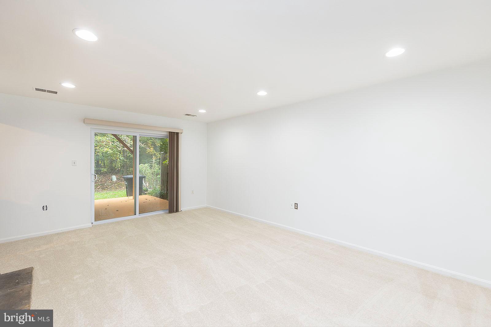 FRANKLIN FARM - Residential Lease