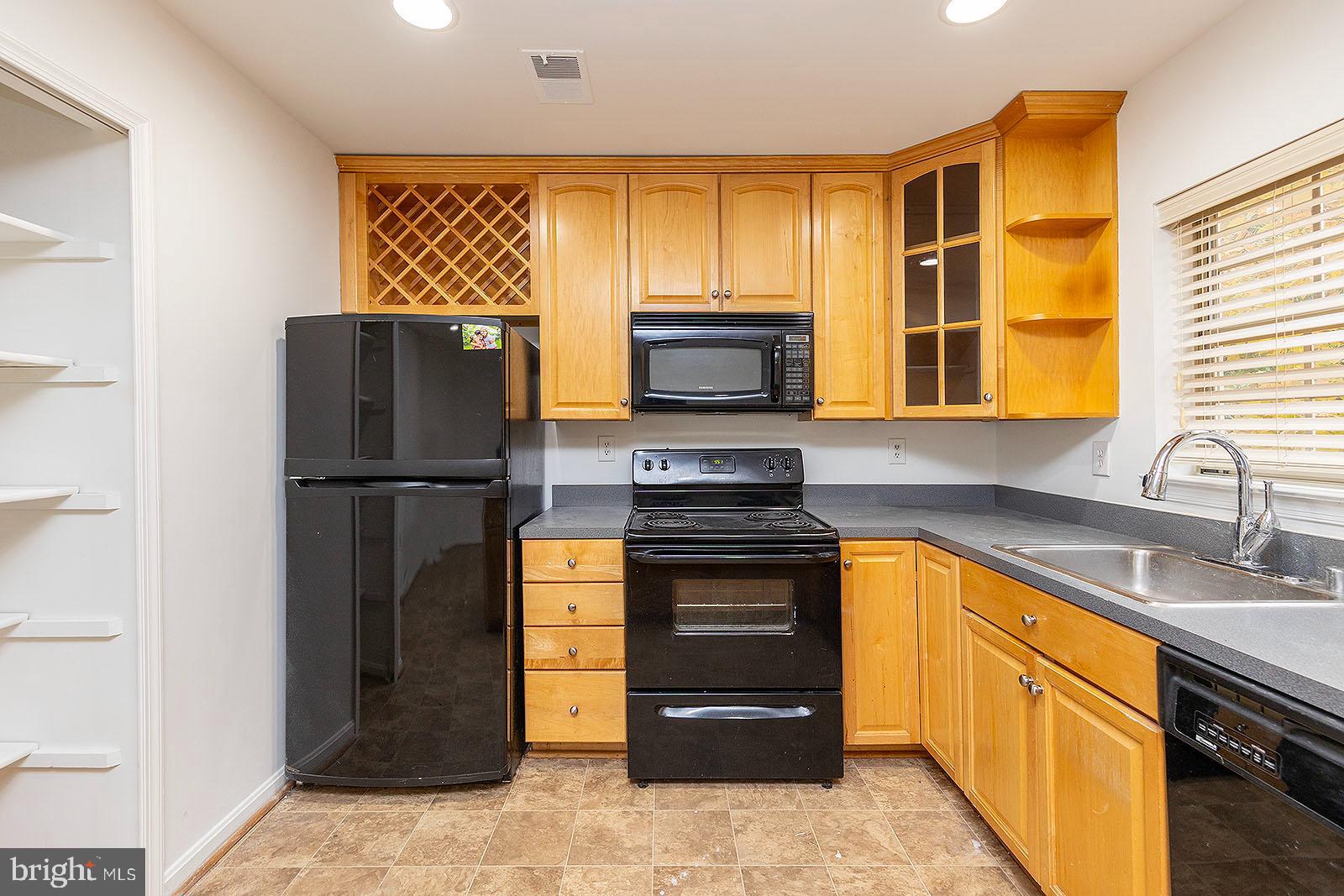 FRANKLIN FARM - Residential Lease