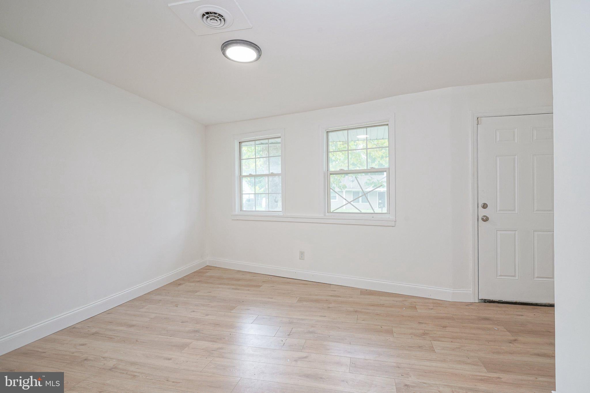 196 KINSLEY ROAD