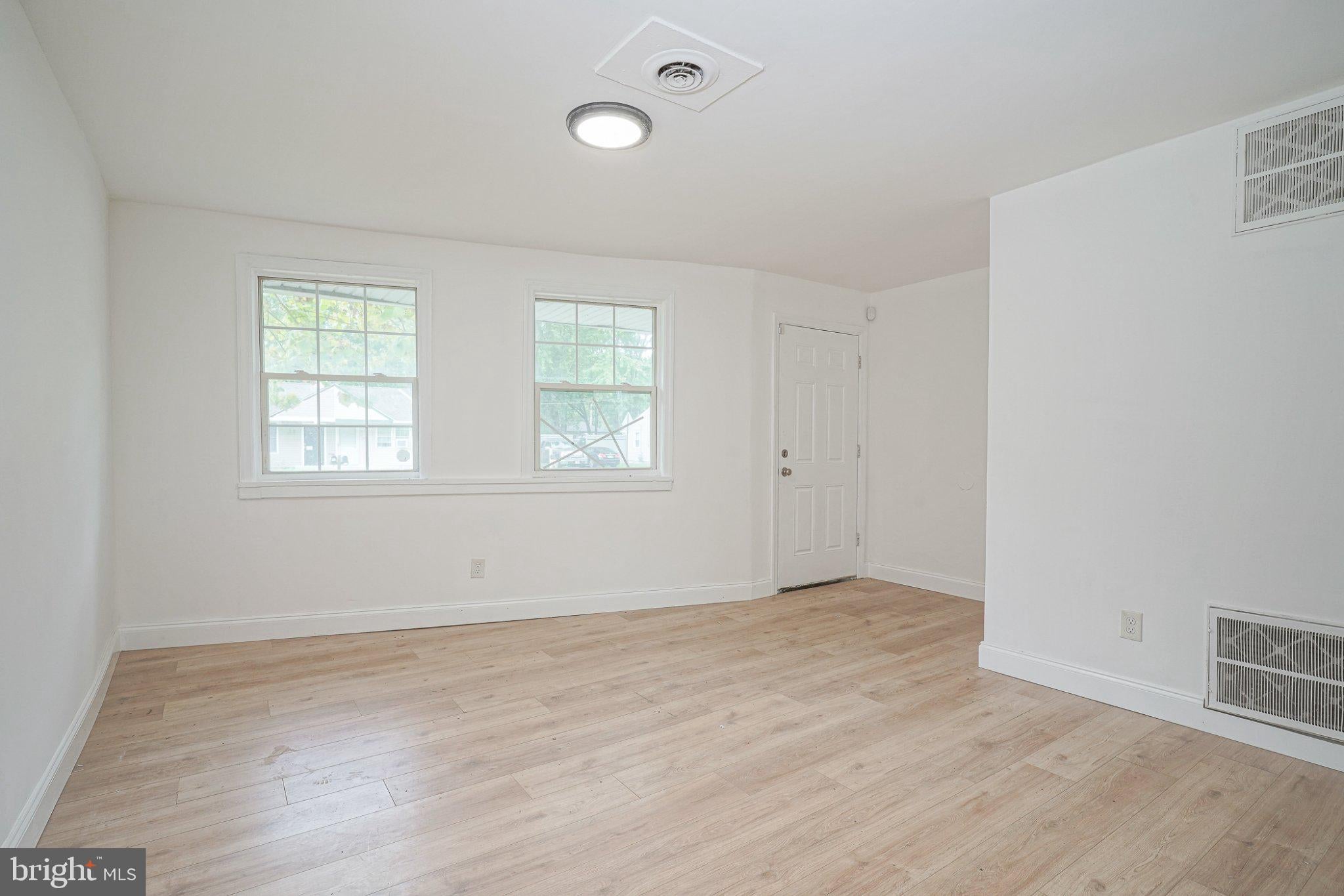 196 KINSLEY ROAD