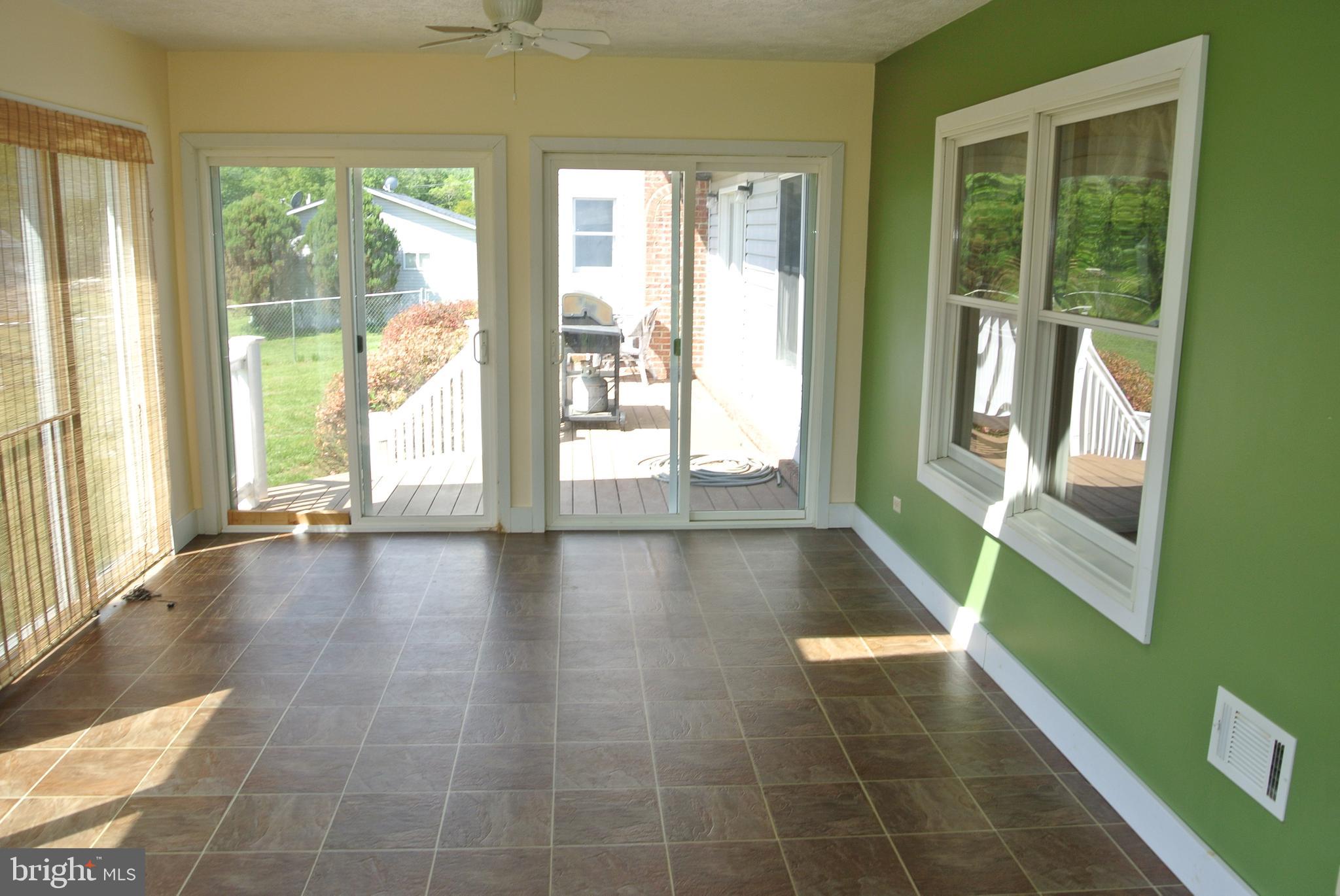 NEWPORT MANOR SUB - Residential