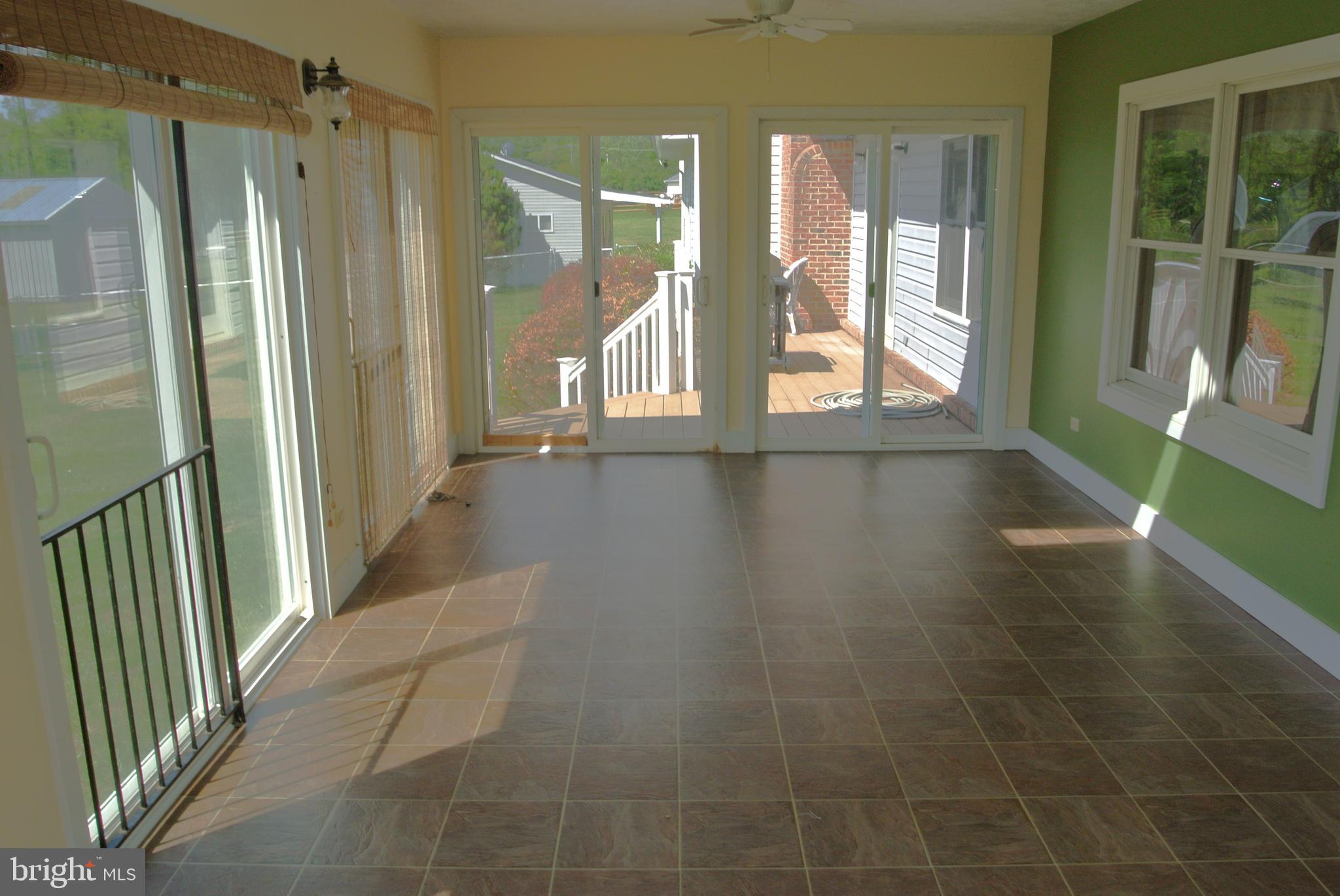 NEWPORT MANOR SUB - Residential