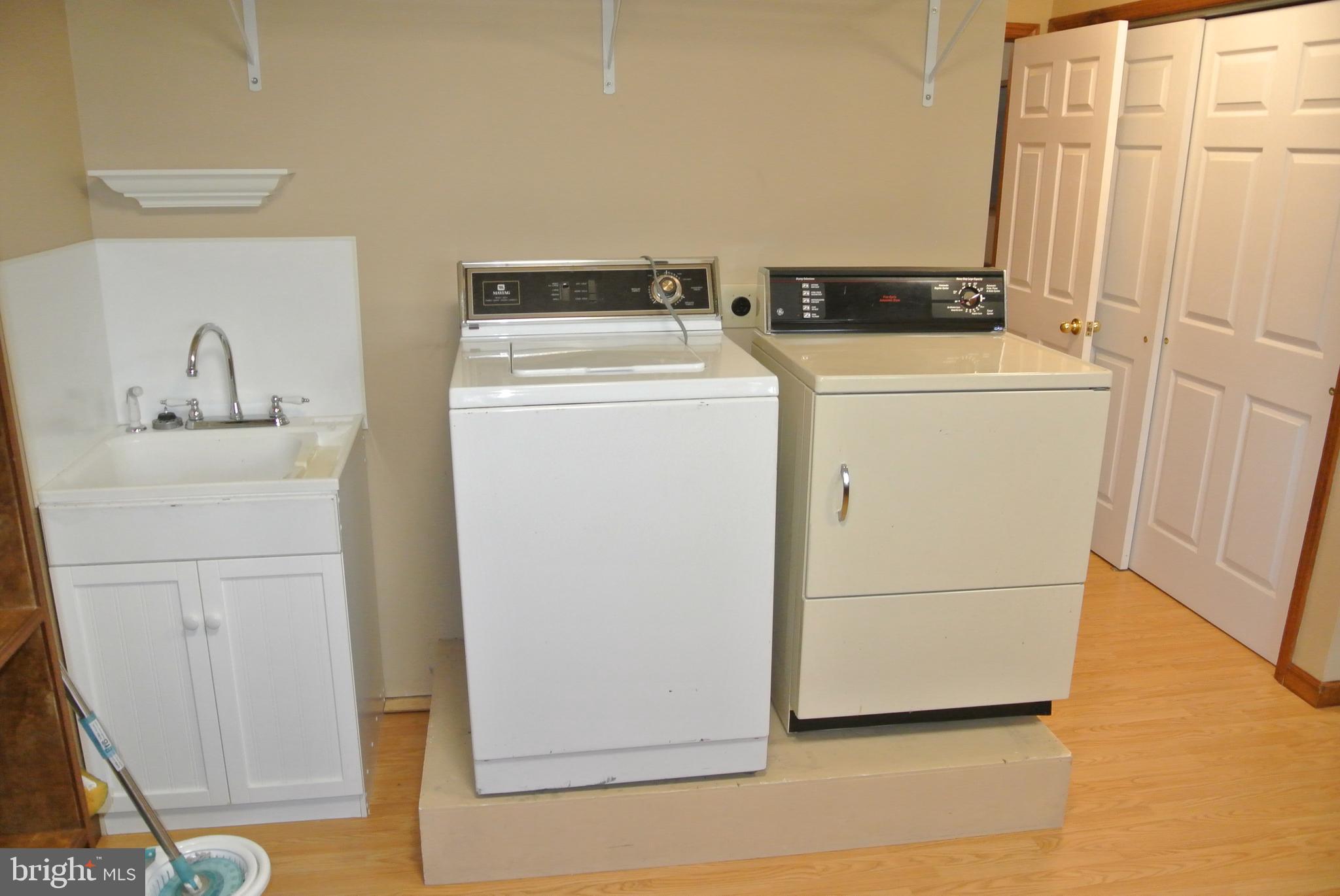 NEWPORT MANOR SUB - Residential