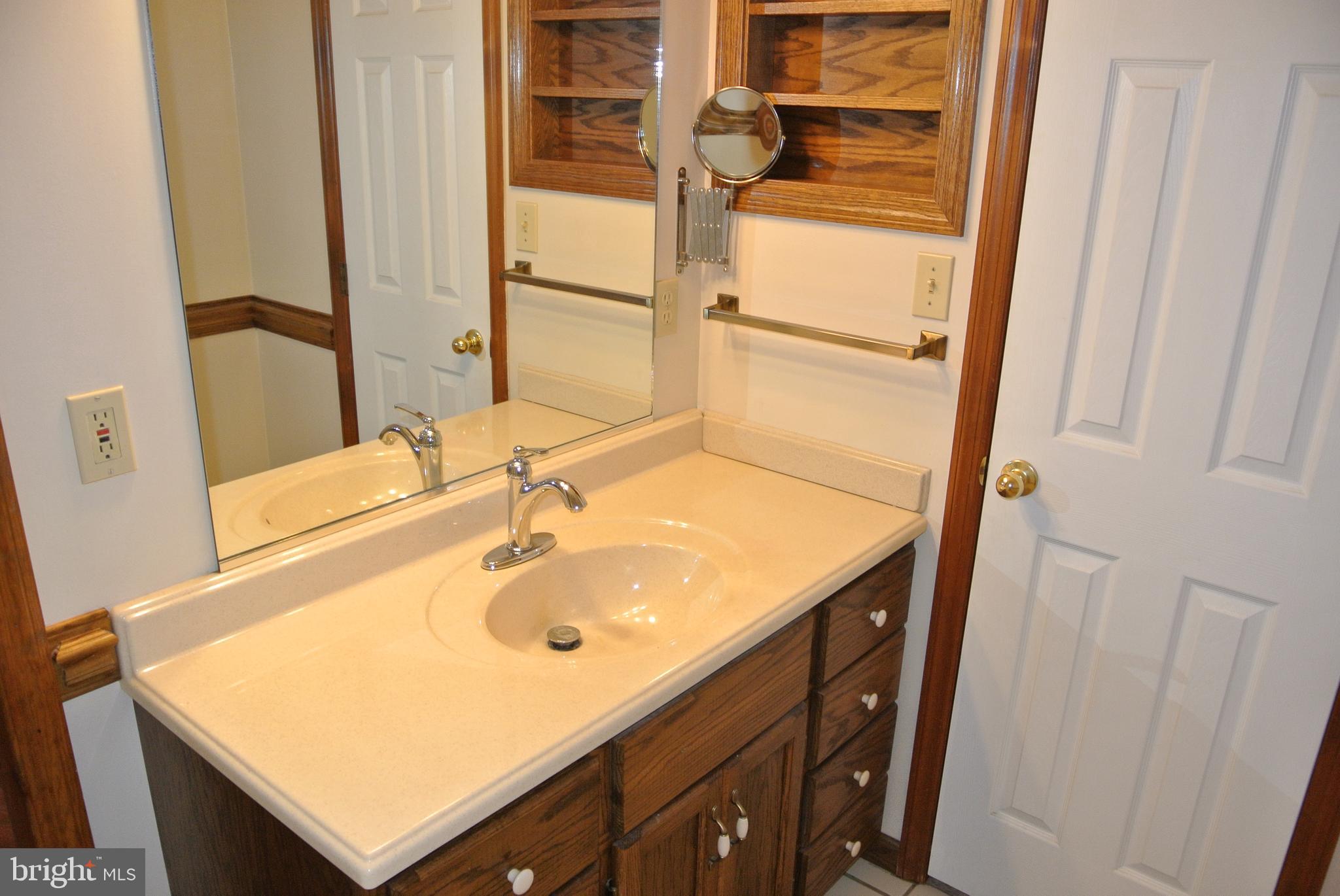 NEWPORT MANOR SUB - Residential