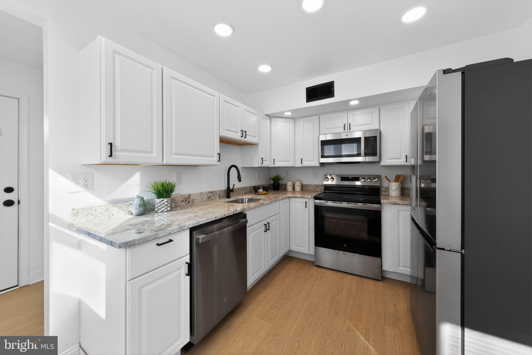 CHELSEA ESTATES - Residential