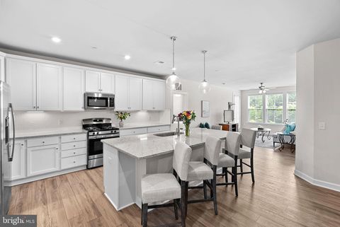 3927 FAIR RIDGE DRIVE 305 FAIRFAX VA 22033