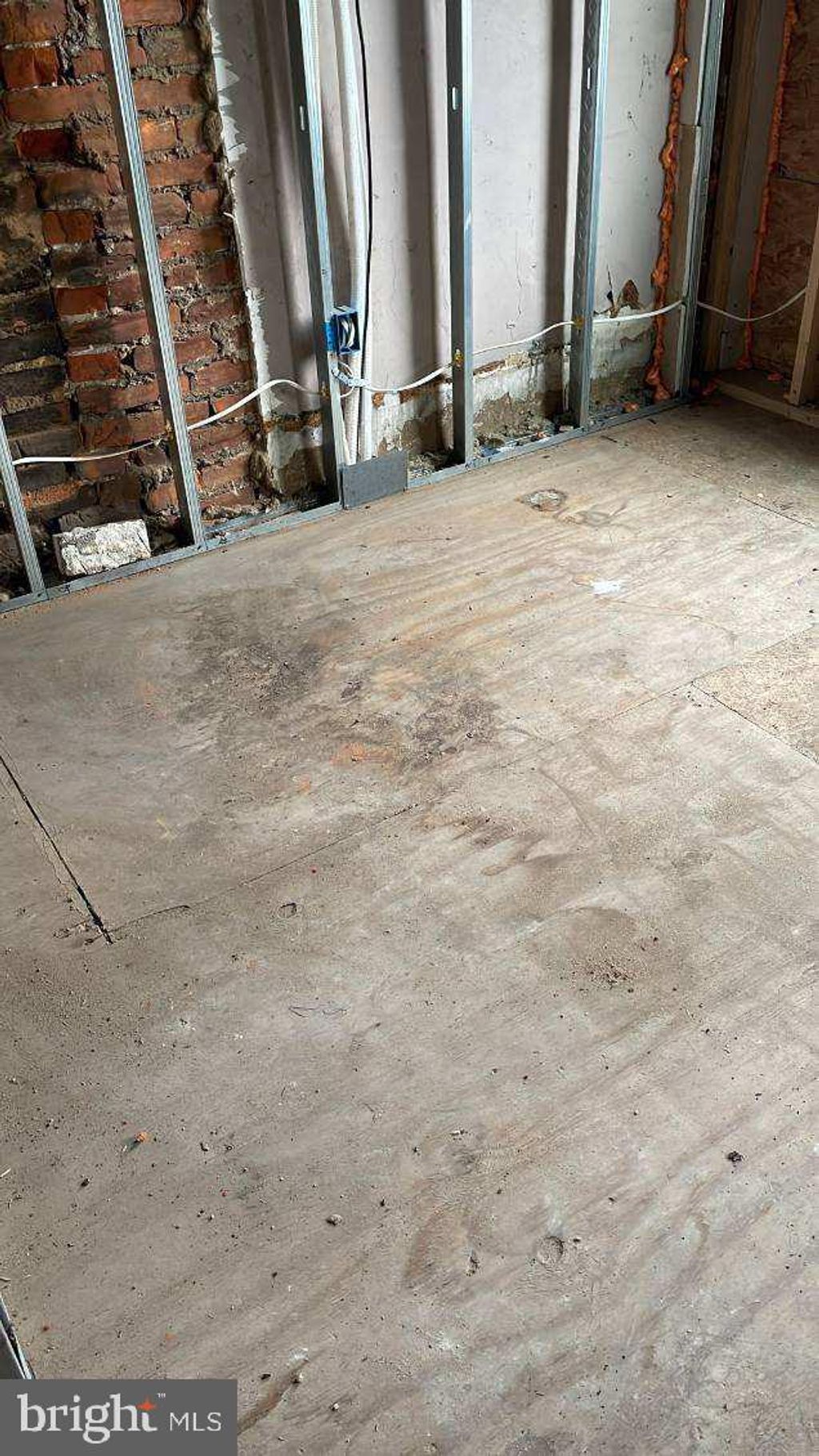 Photo of 662 E Lippincott Street, PHILADELPHIA, PA 19134 (MLS # PAPH2593054)