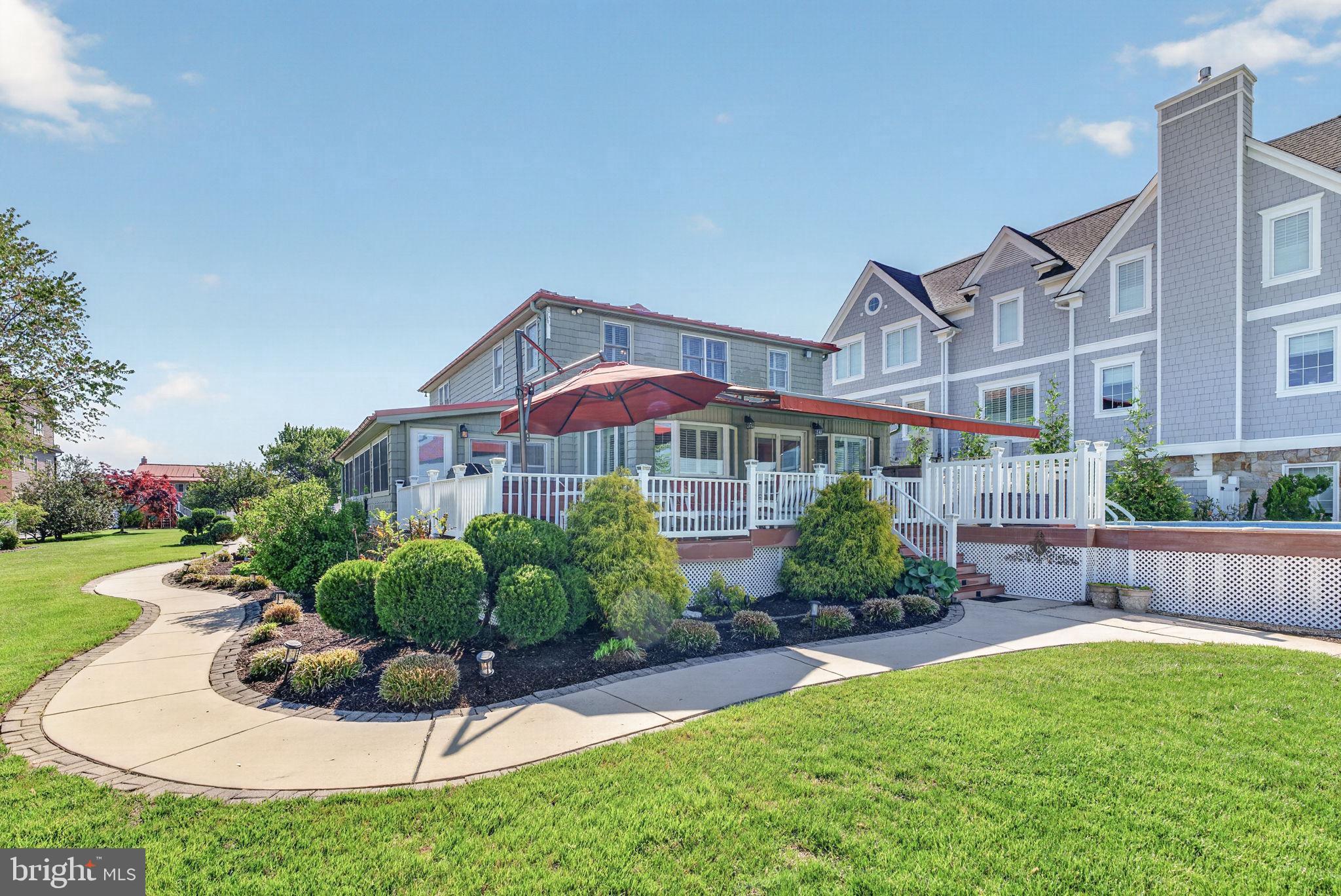 BOWLEYS QUARTERS - Residential