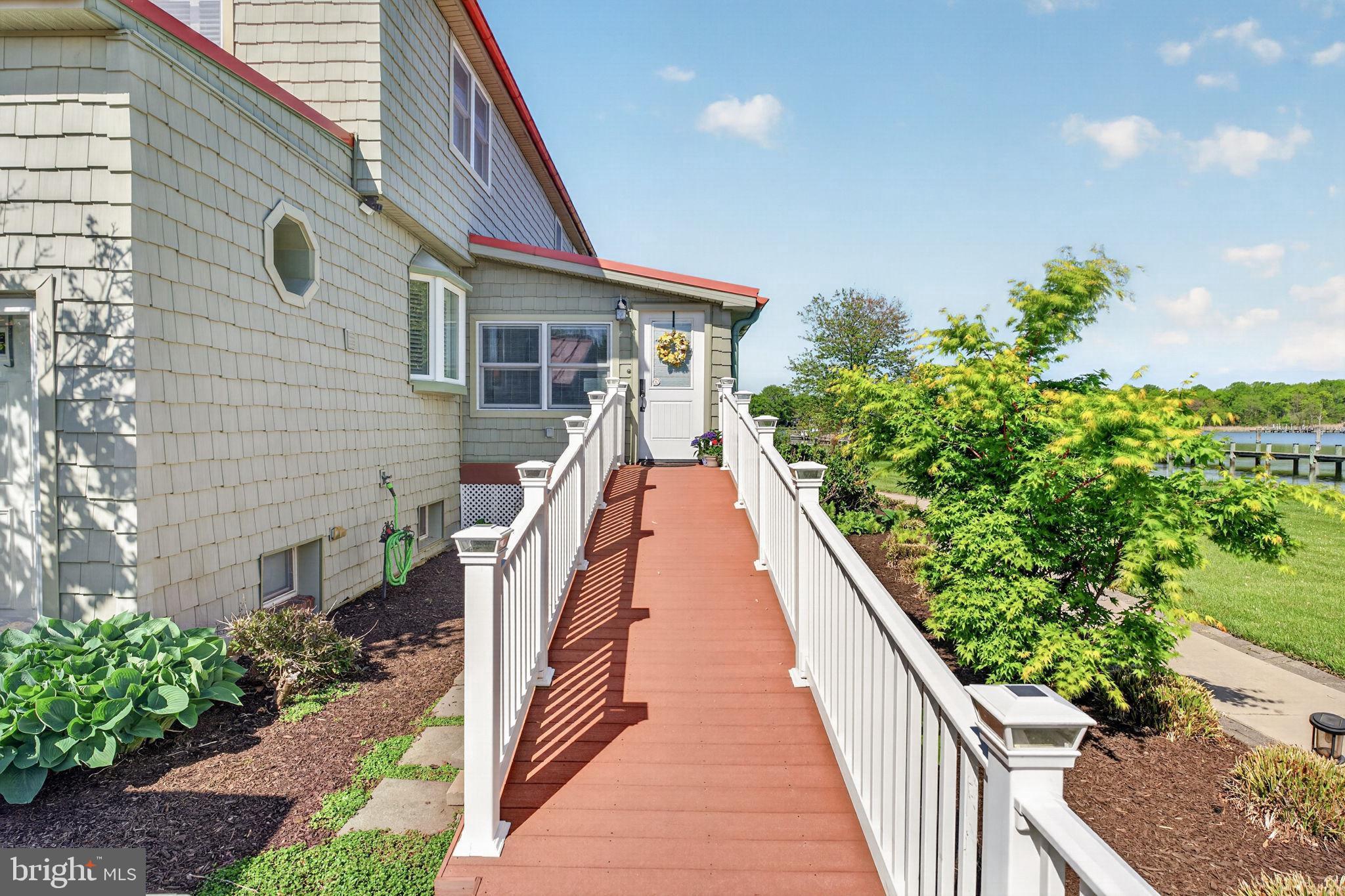 BOWLEYS QUARTERS - Residential