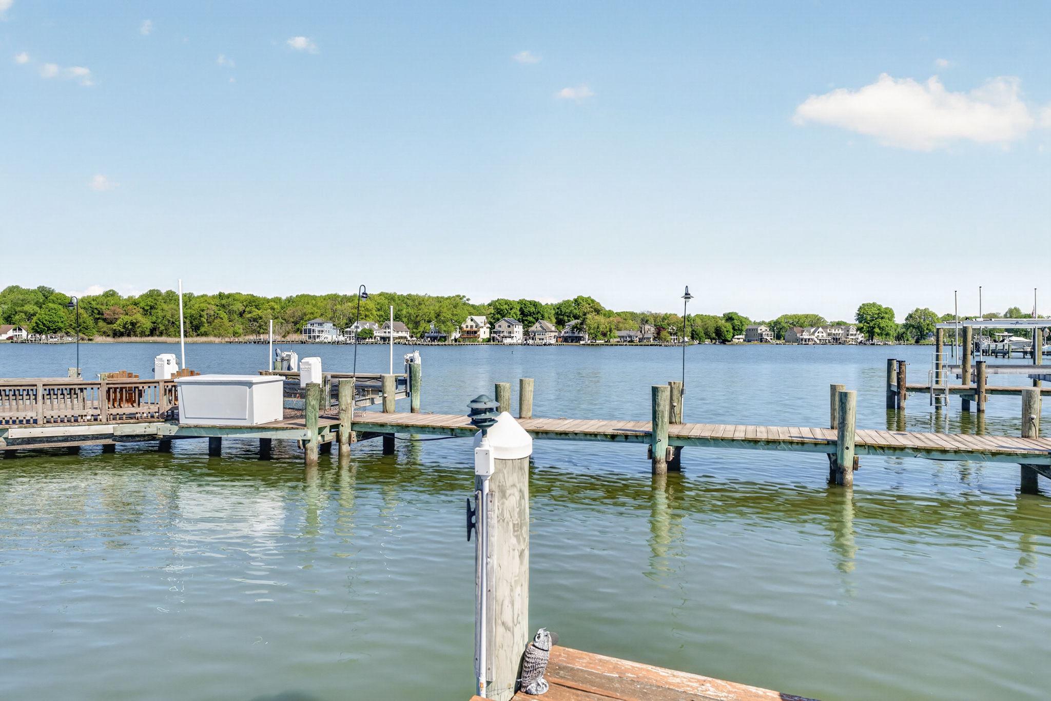 BOWLEYS QUARTERS - Residential