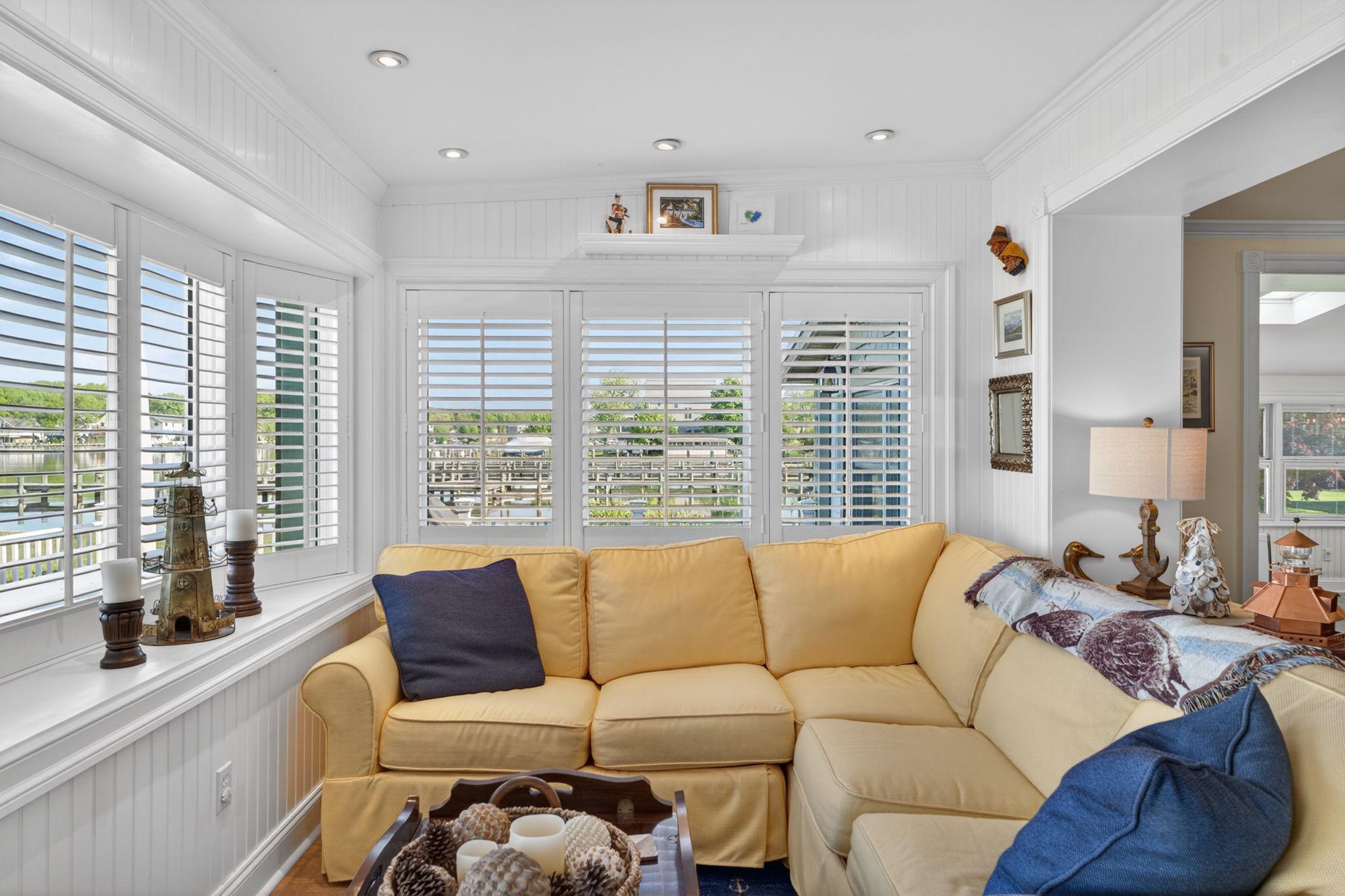 BOWLEYS QUARTERS - Residential