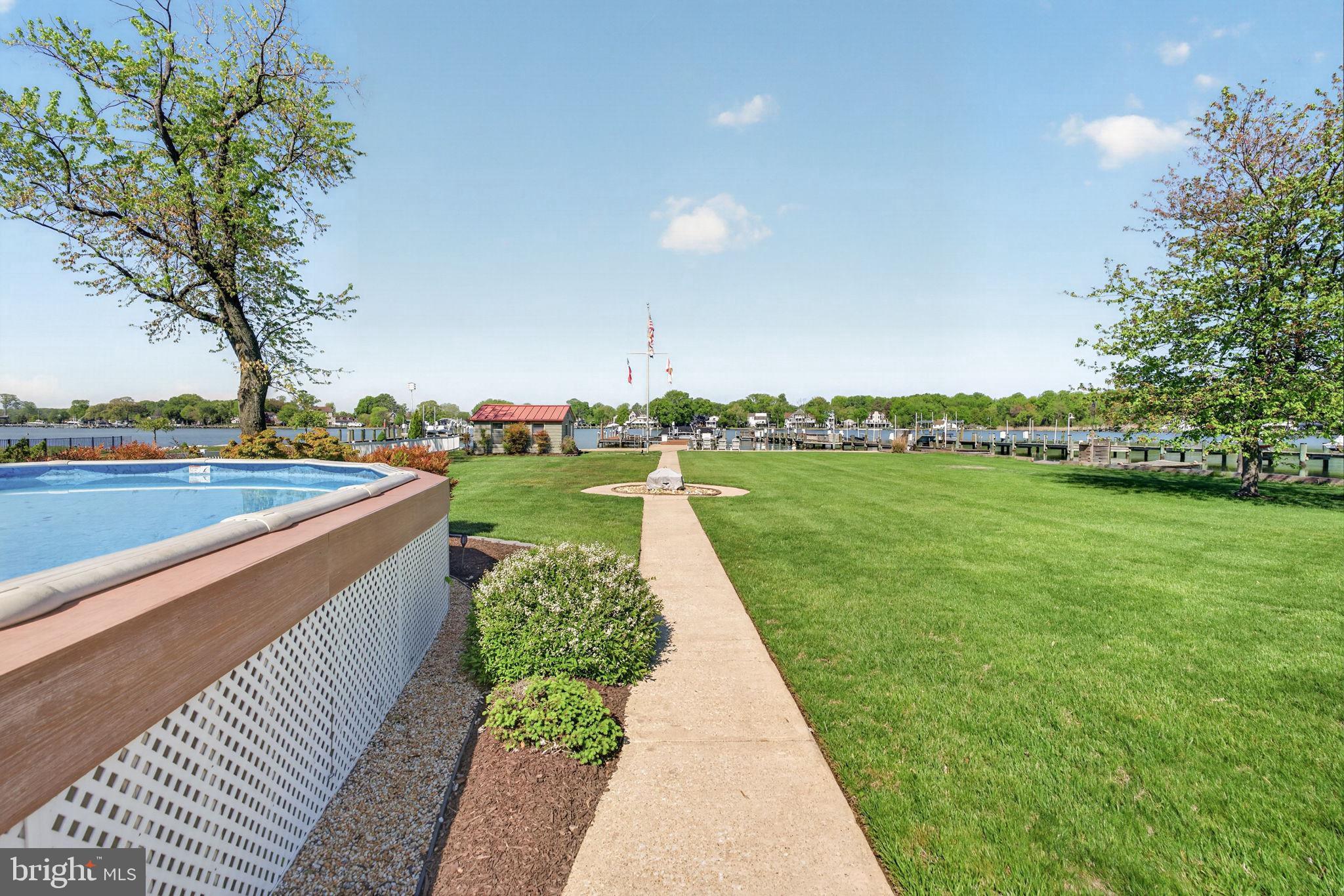 BOWLEYS QUARTERS - Residential