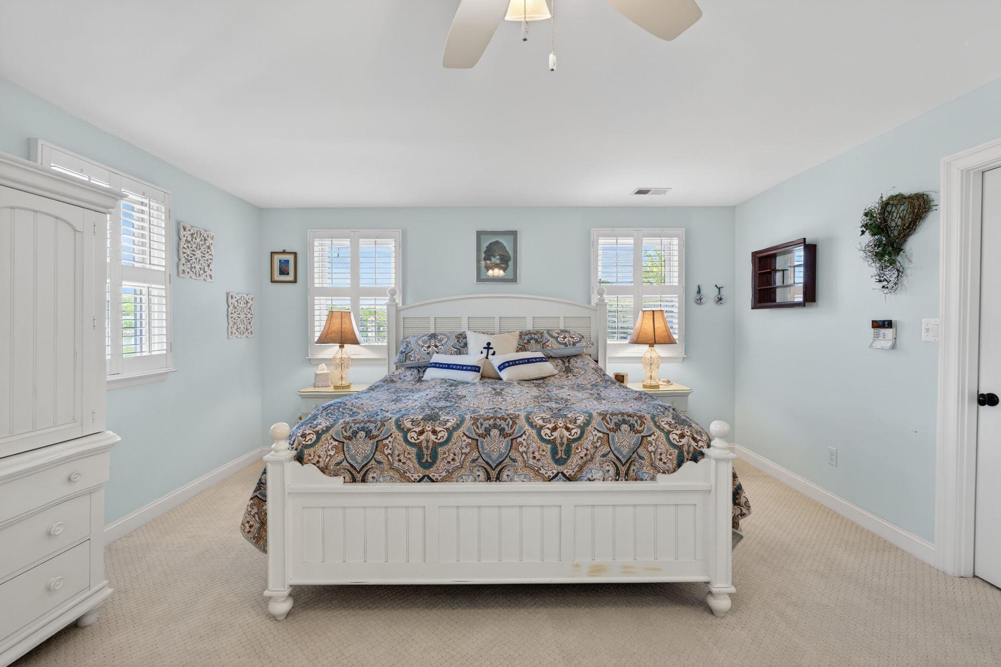 BOWLEYS QUARTERS - Residential