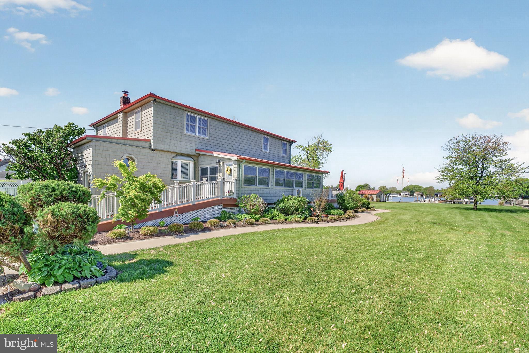 BOWLEYS QUARTERS - Residential