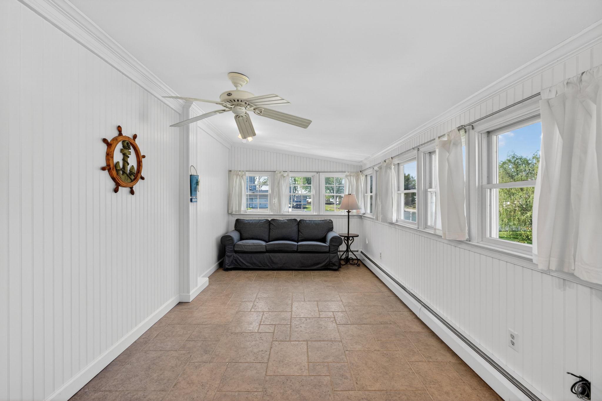 BOWLEYS QUARTERS - Residential
