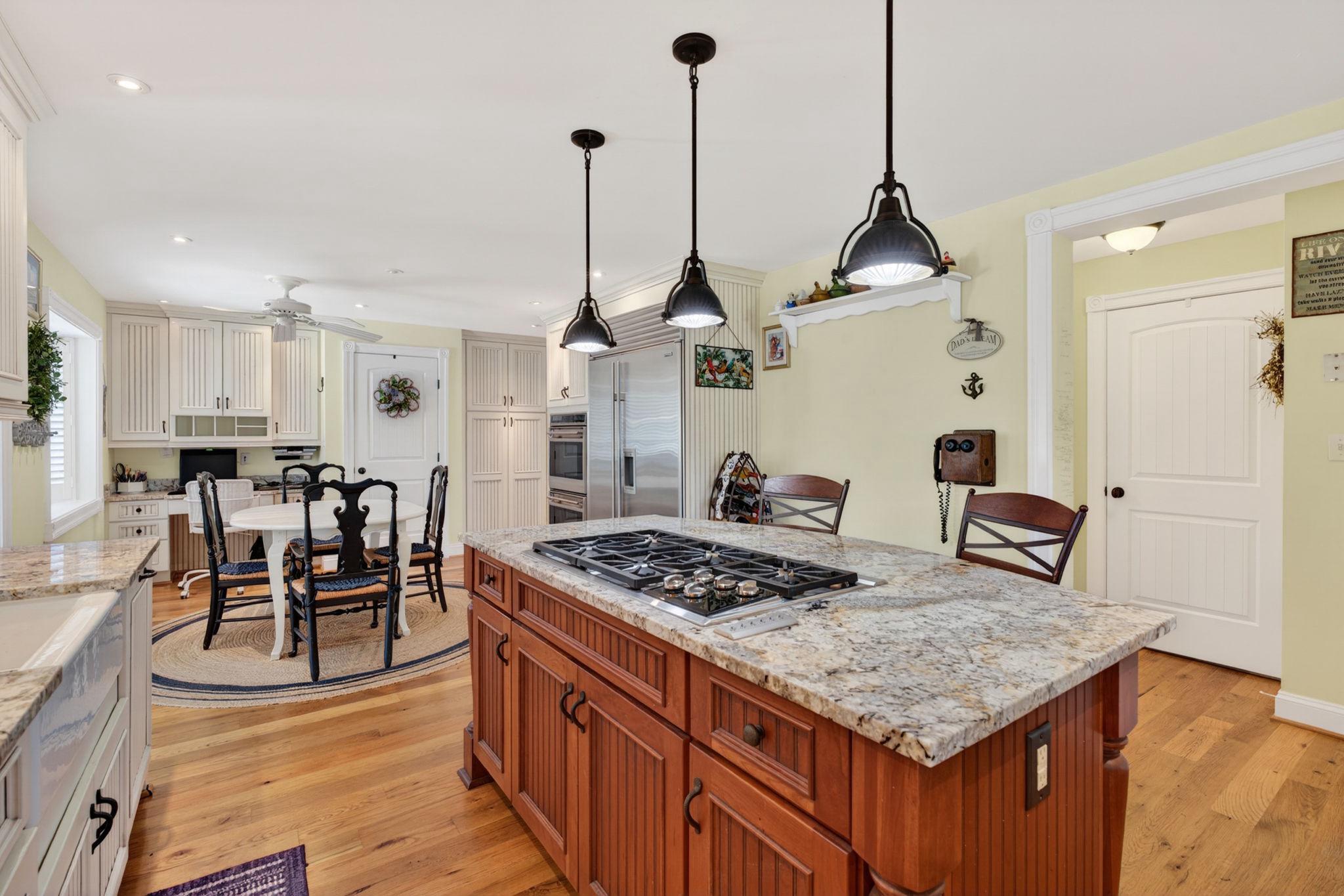 BOWLEYS QUARTERS - Residential