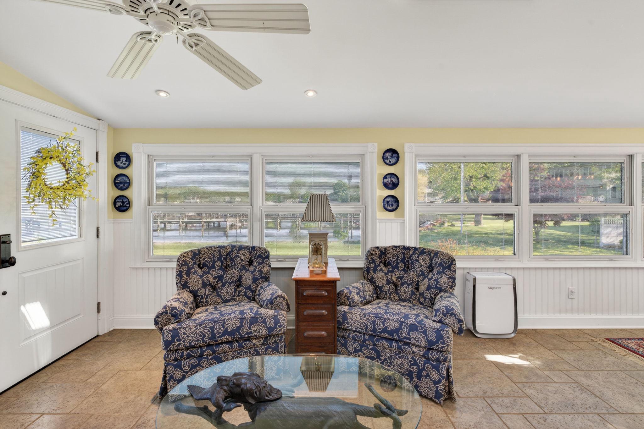 BOWLEYS QUARTERS - Residential