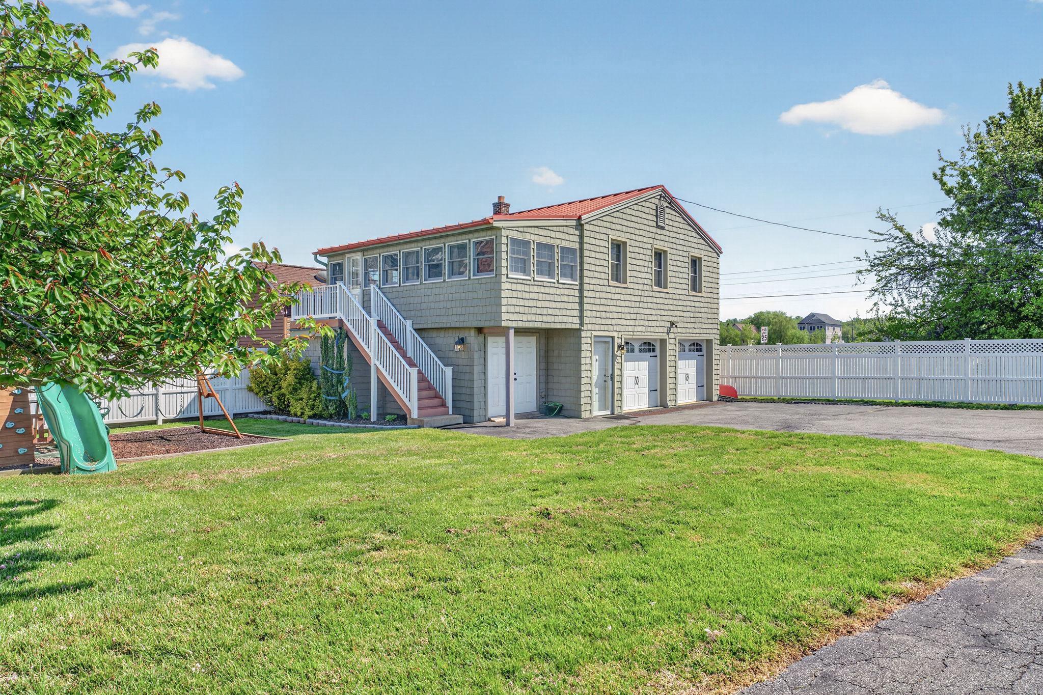 BOWLEYS QUARTERS - Residential