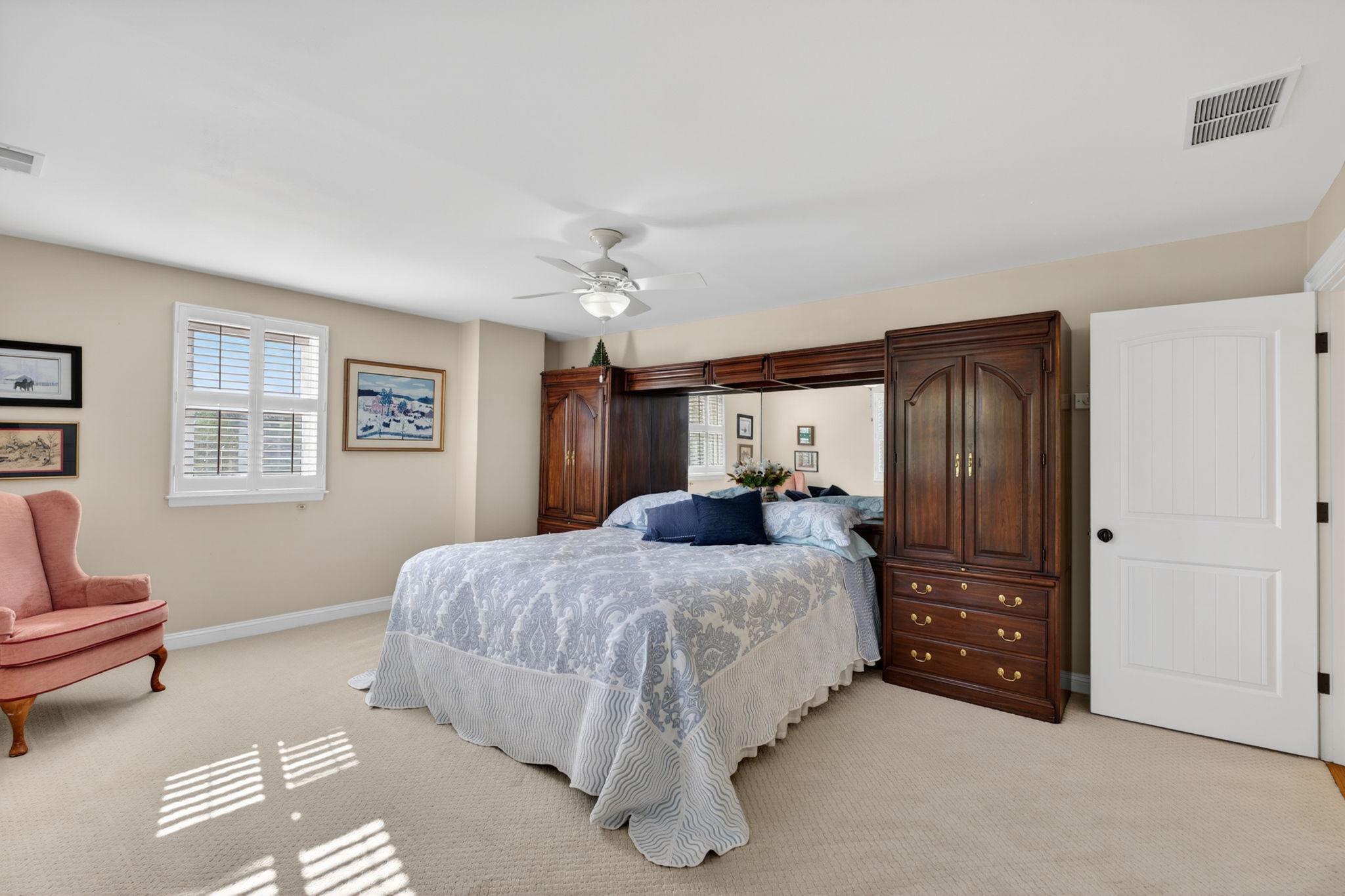 BOWLEYS QUARTERS - Residential