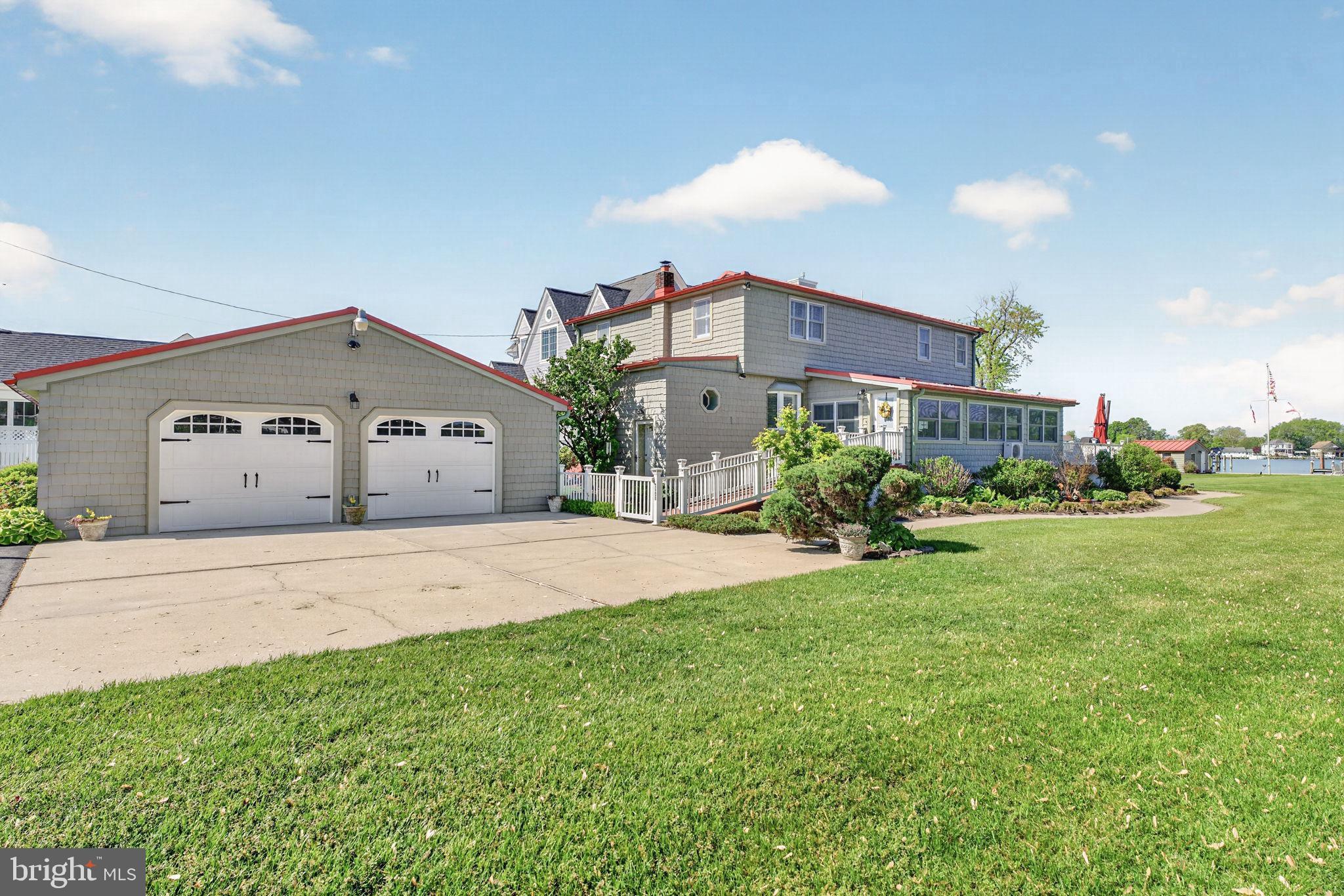 BOWLEYS QUARTERS - Residential