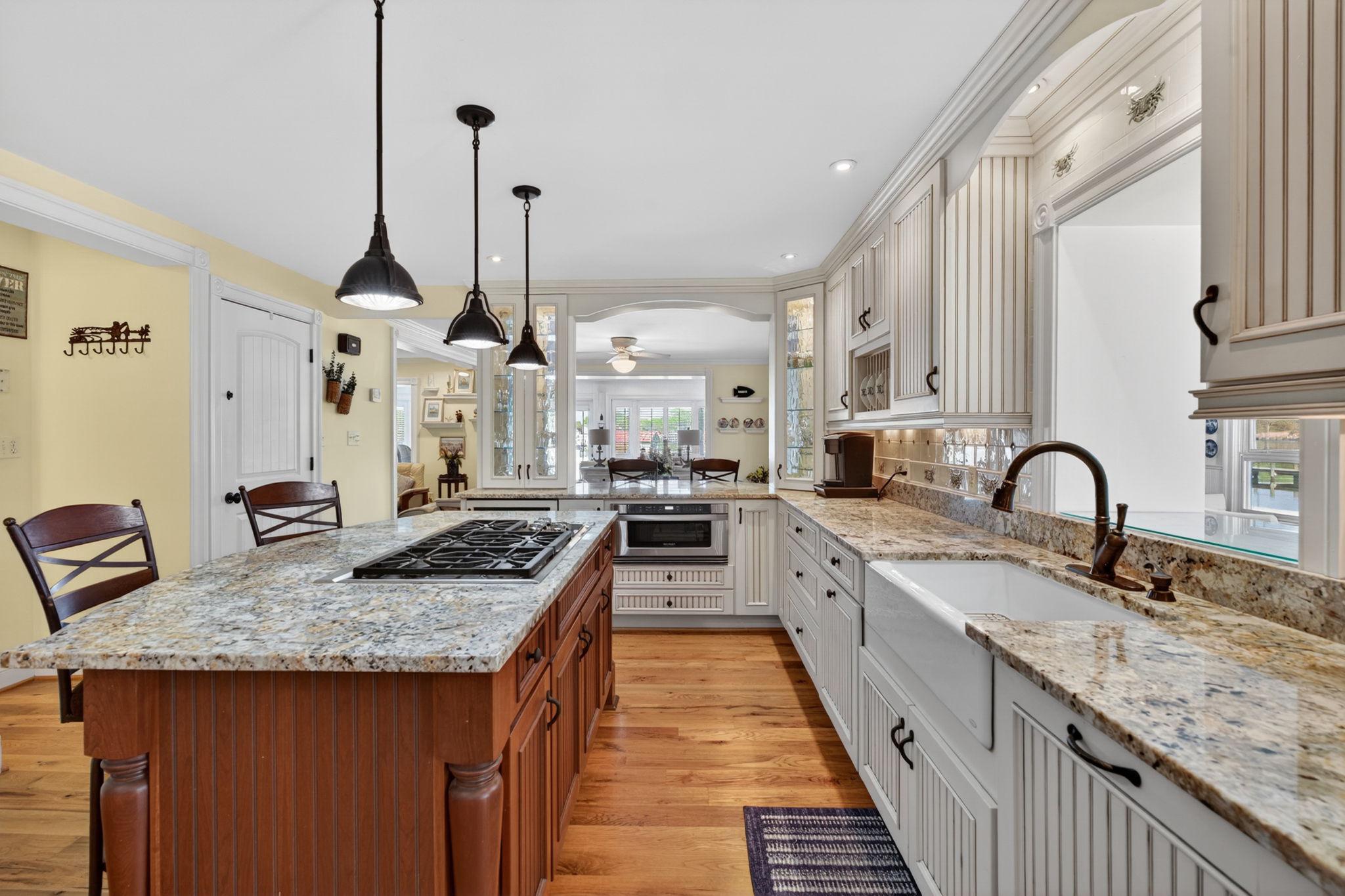 BOWLEYS QUARTERS - Residential