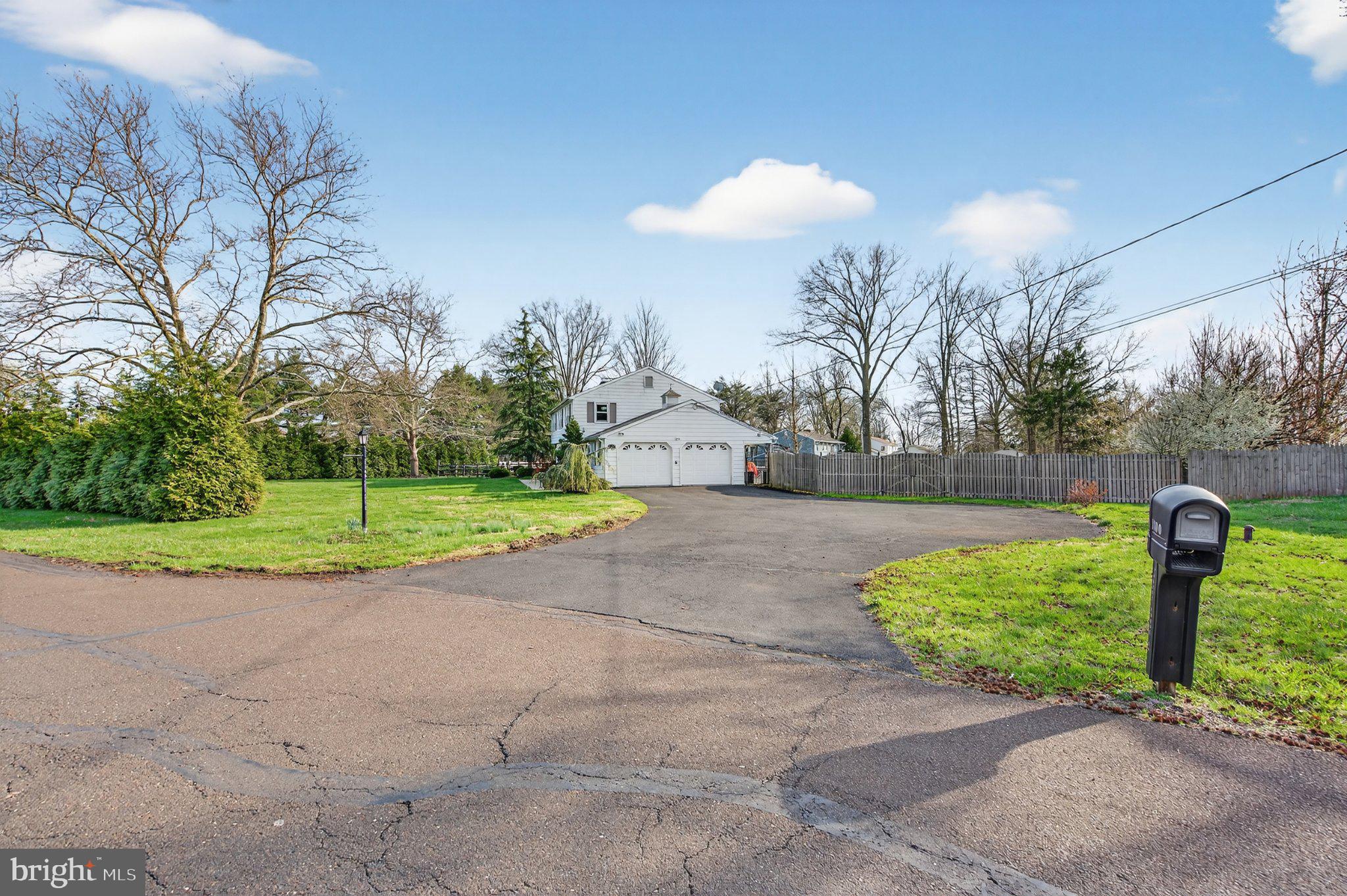 LANSDALE - Residential