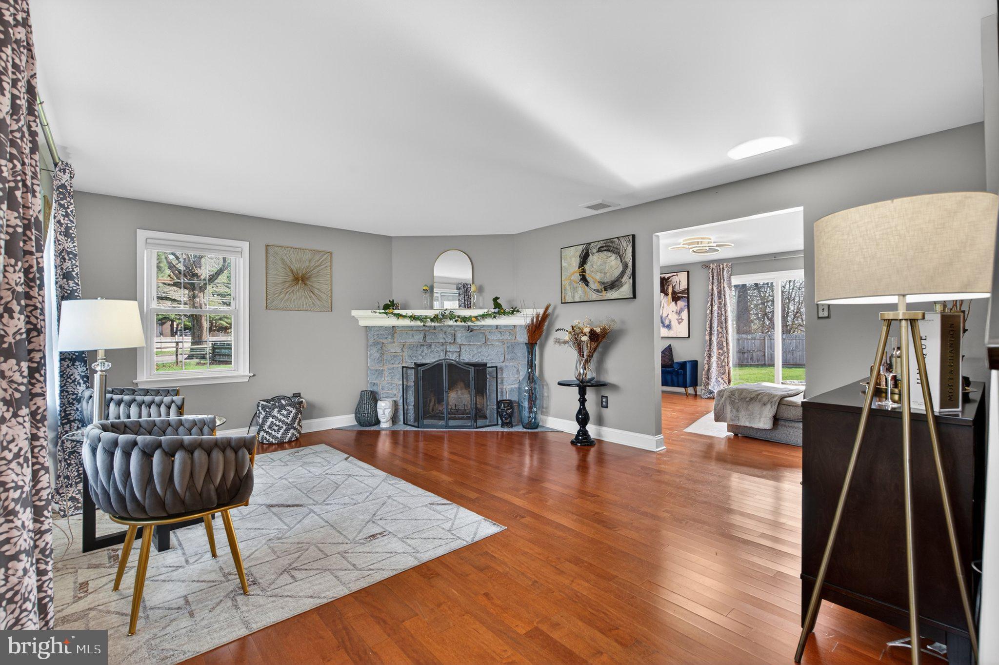 LANSDALE - Residential