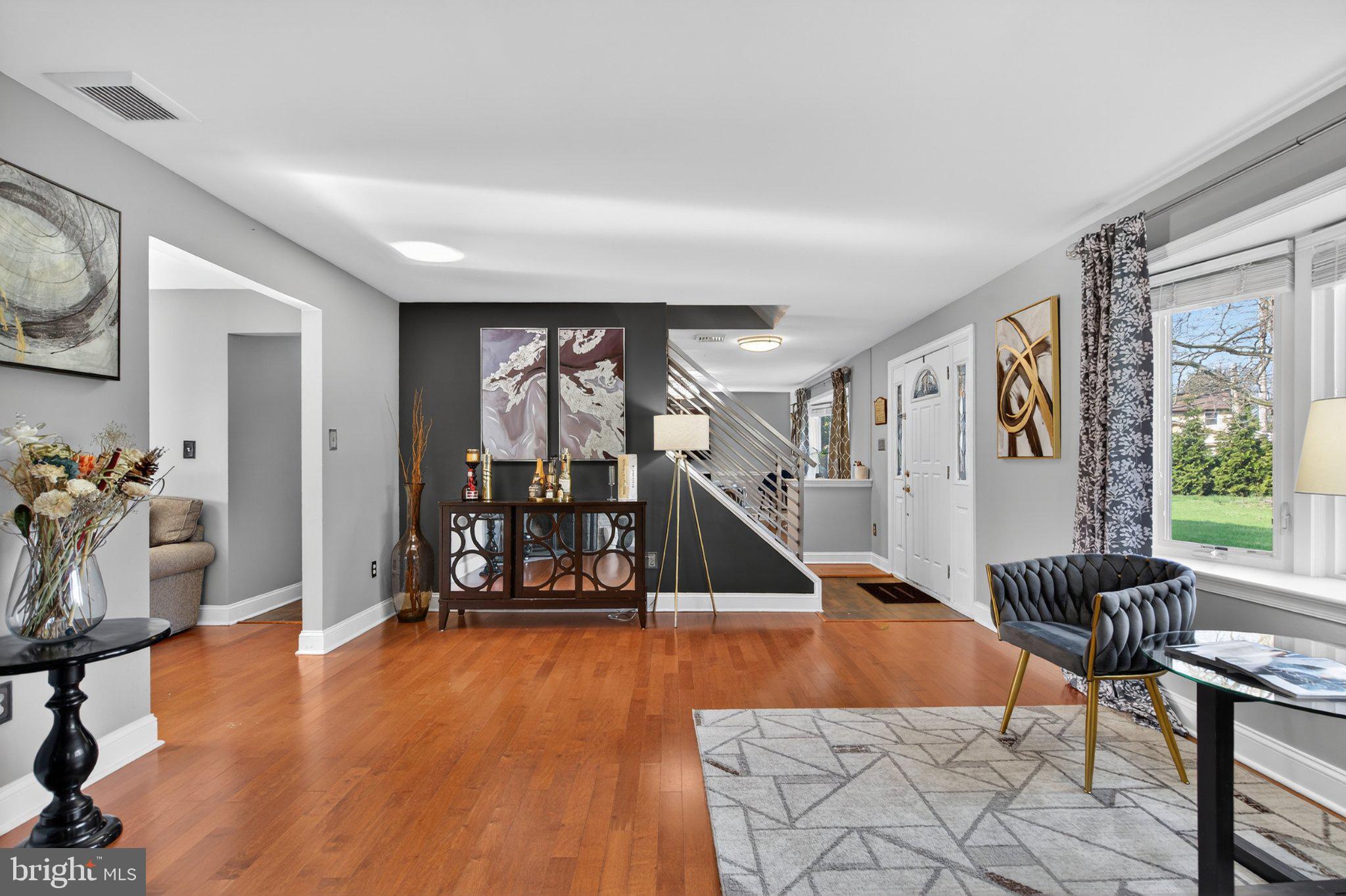 LANSDALE - Residential